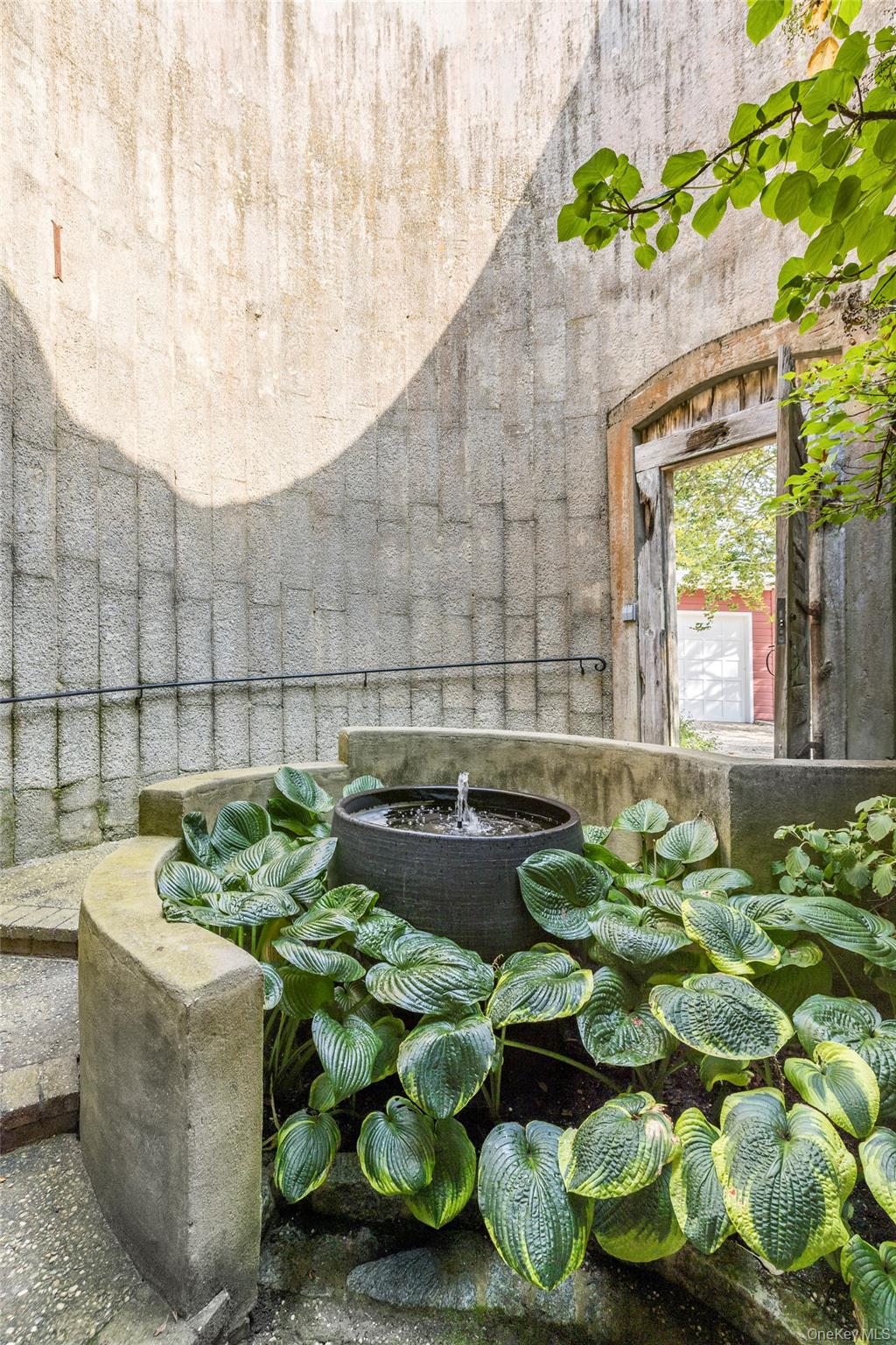 26 Ruxton Road, East Hampton, NY 11937