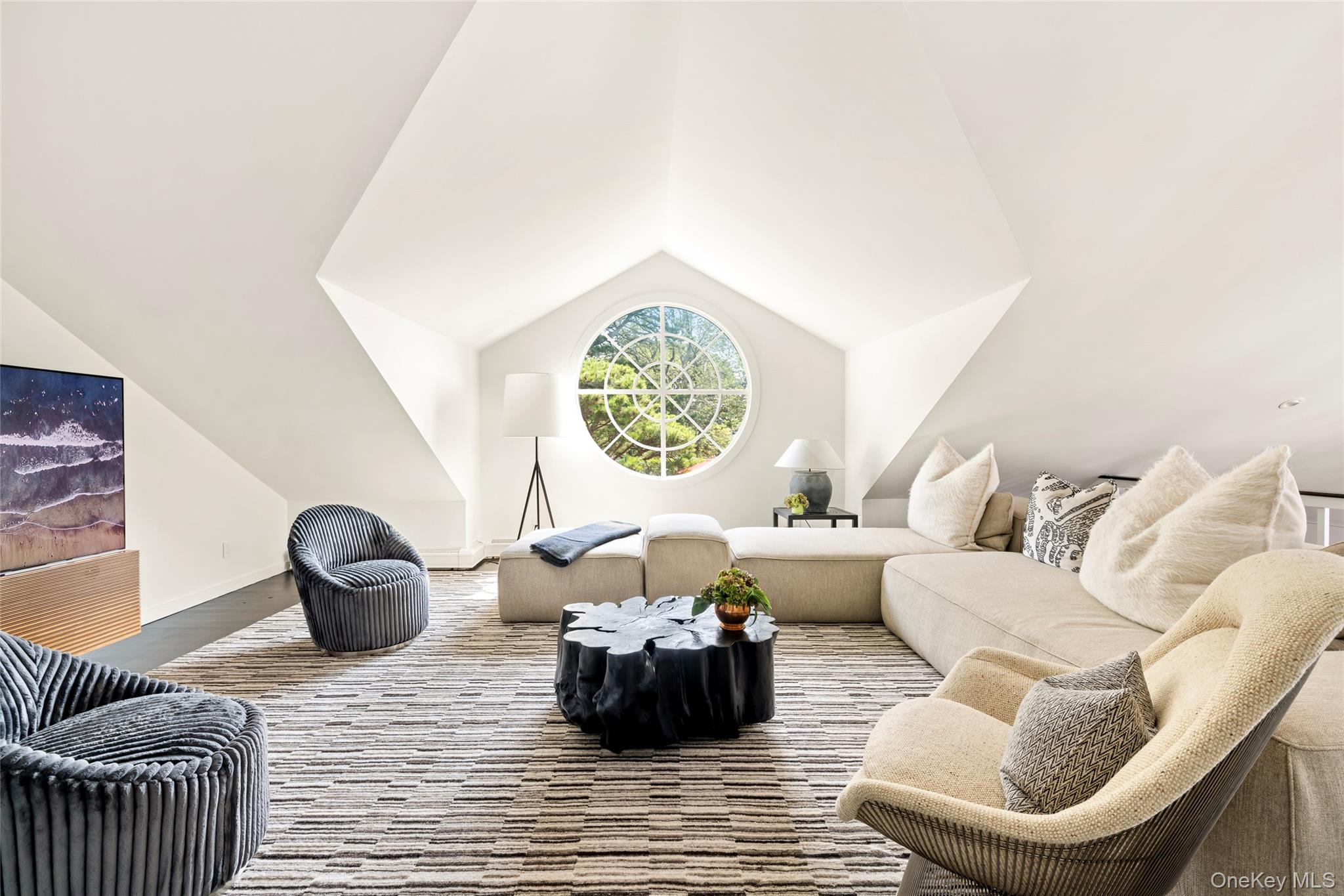 26 Ruxton Road, East Hampton, NY 11937