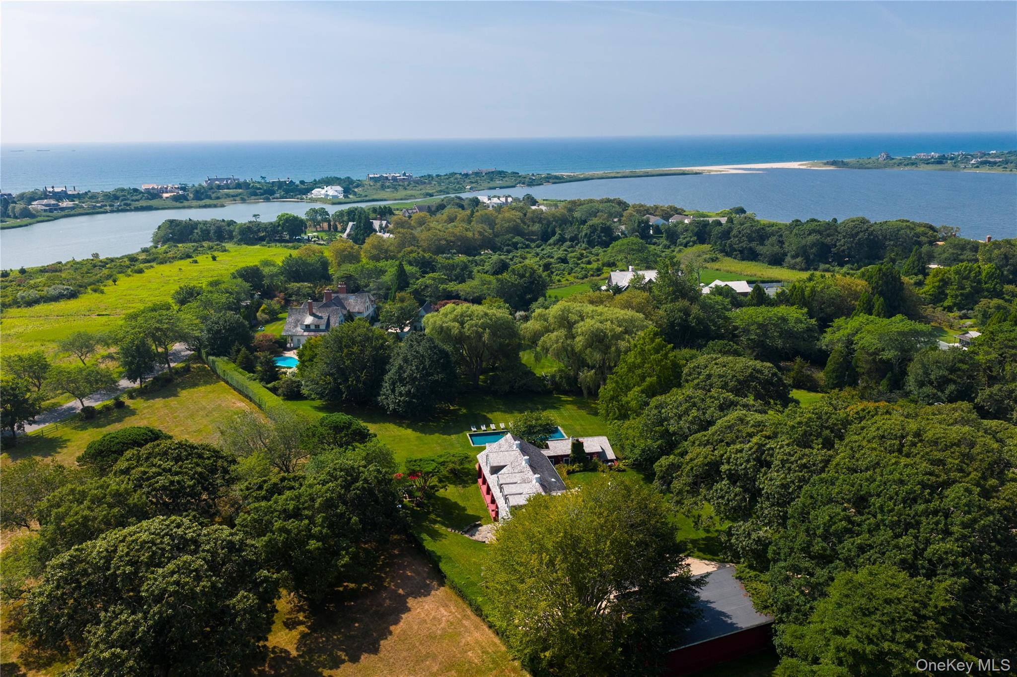 26 Ruxton Road, East Hampton, NY 11937