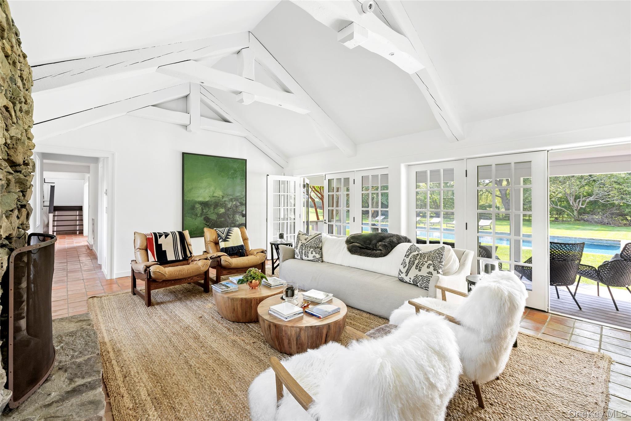 26 Ruxton Road, East Hampton, NY 11937