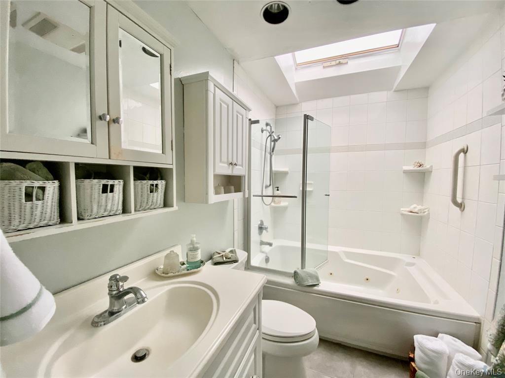 4081 Massachusetts Avenue, Island Park, NY 11558