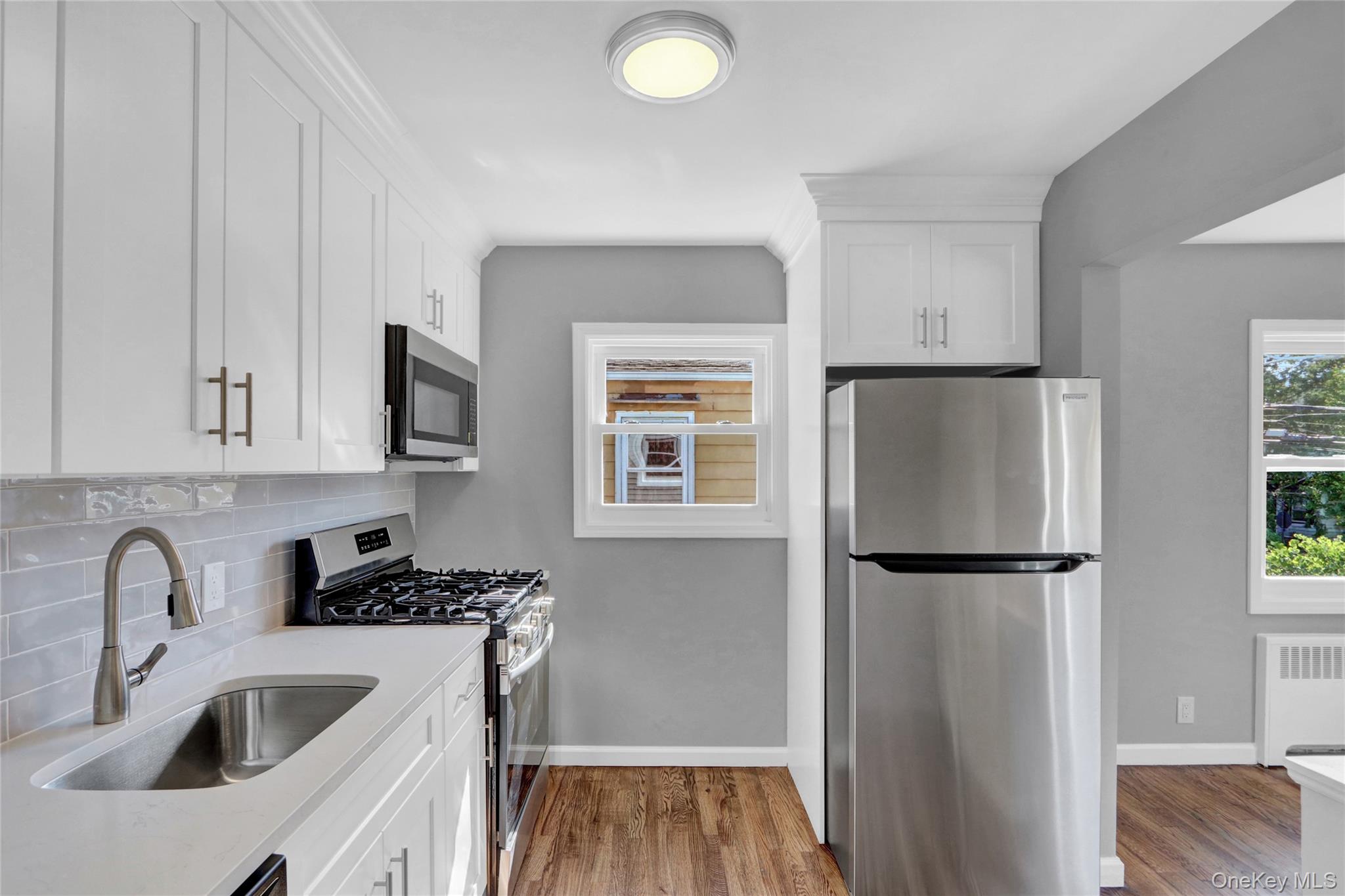 318 Vincent Avenue, Lynbrook, NY 11563