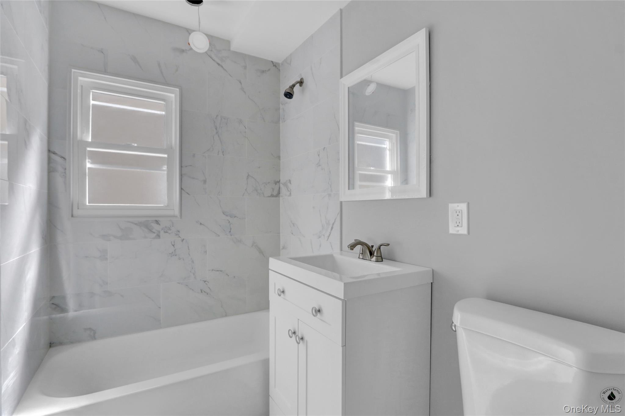 318 Vincent Avenue, Lynbrook, NY 11563