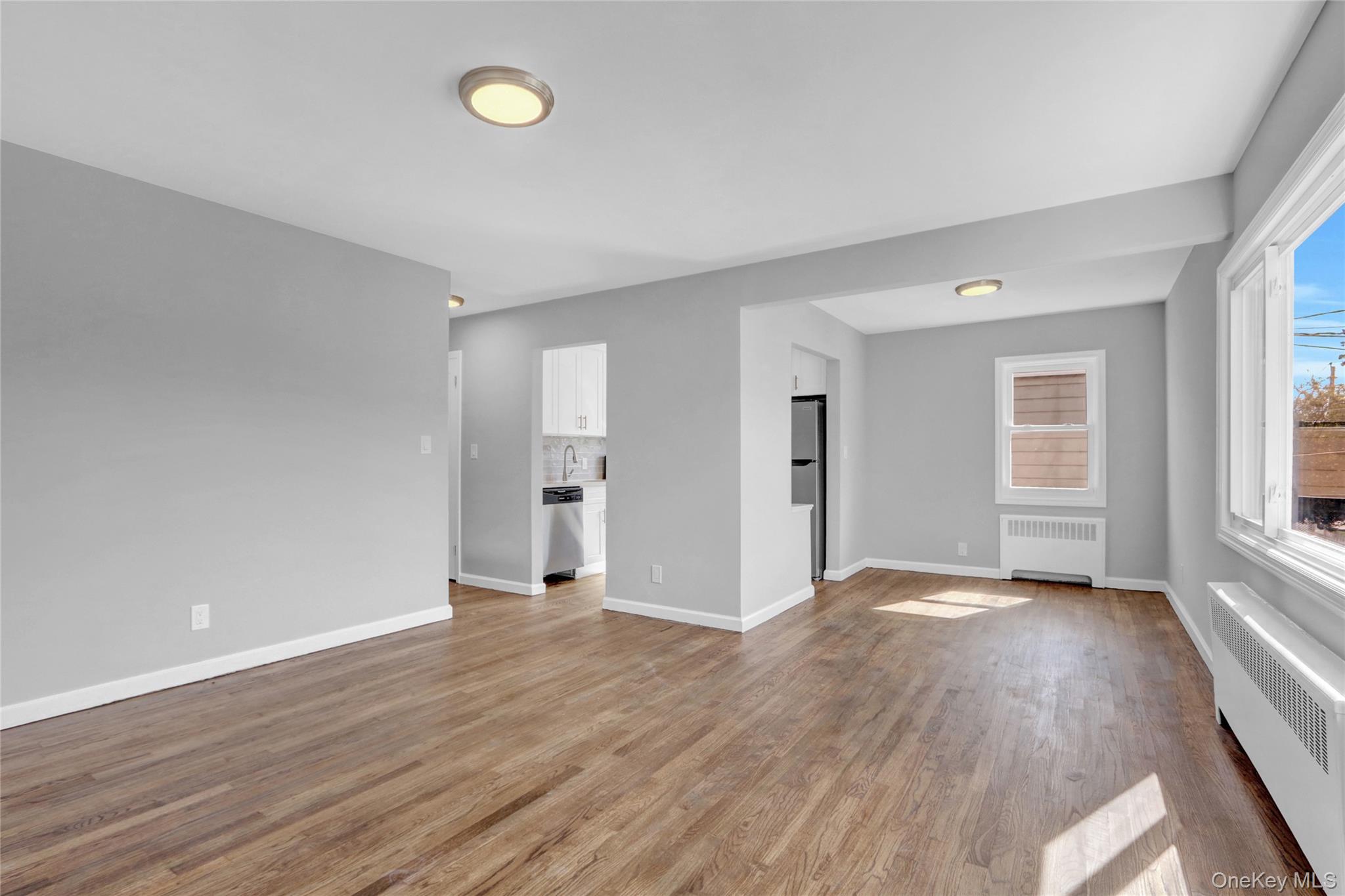 318 Vincent Avenue, Lynbrook, NY 11563