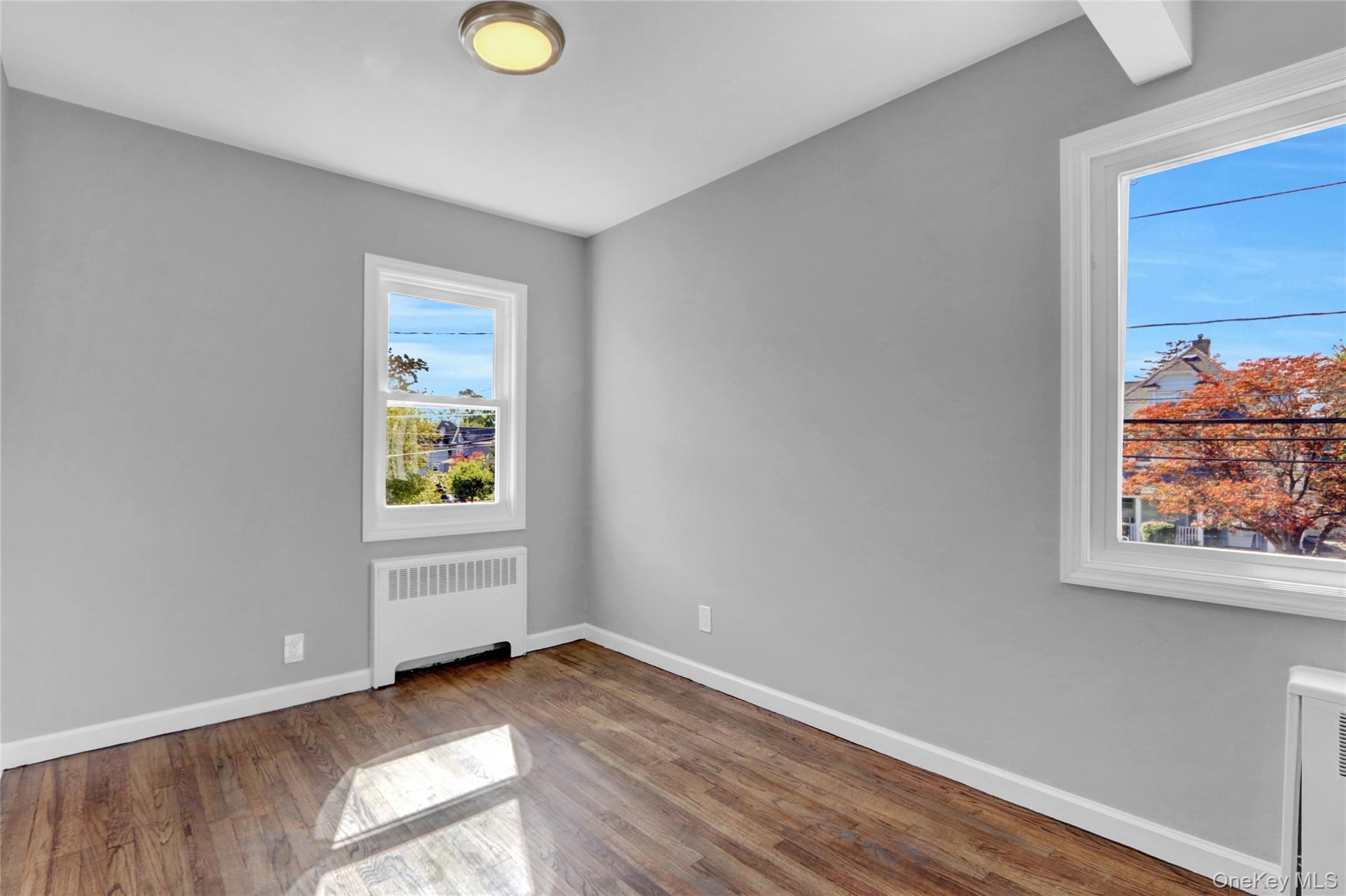 318 Vincent Avenue, Lynbrook, NY 11563