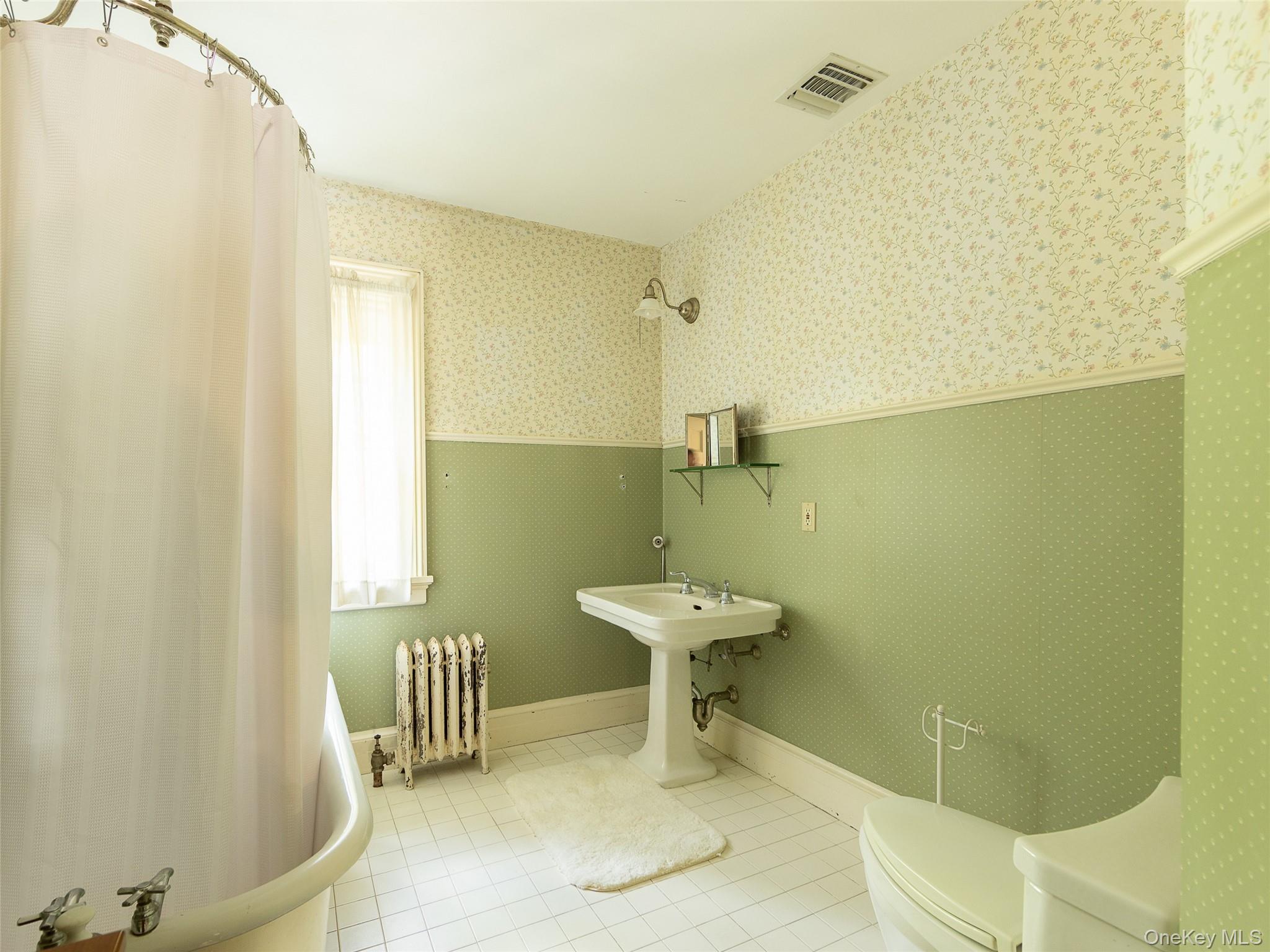 63 Colonial Avenue, Warwick, NY 10990