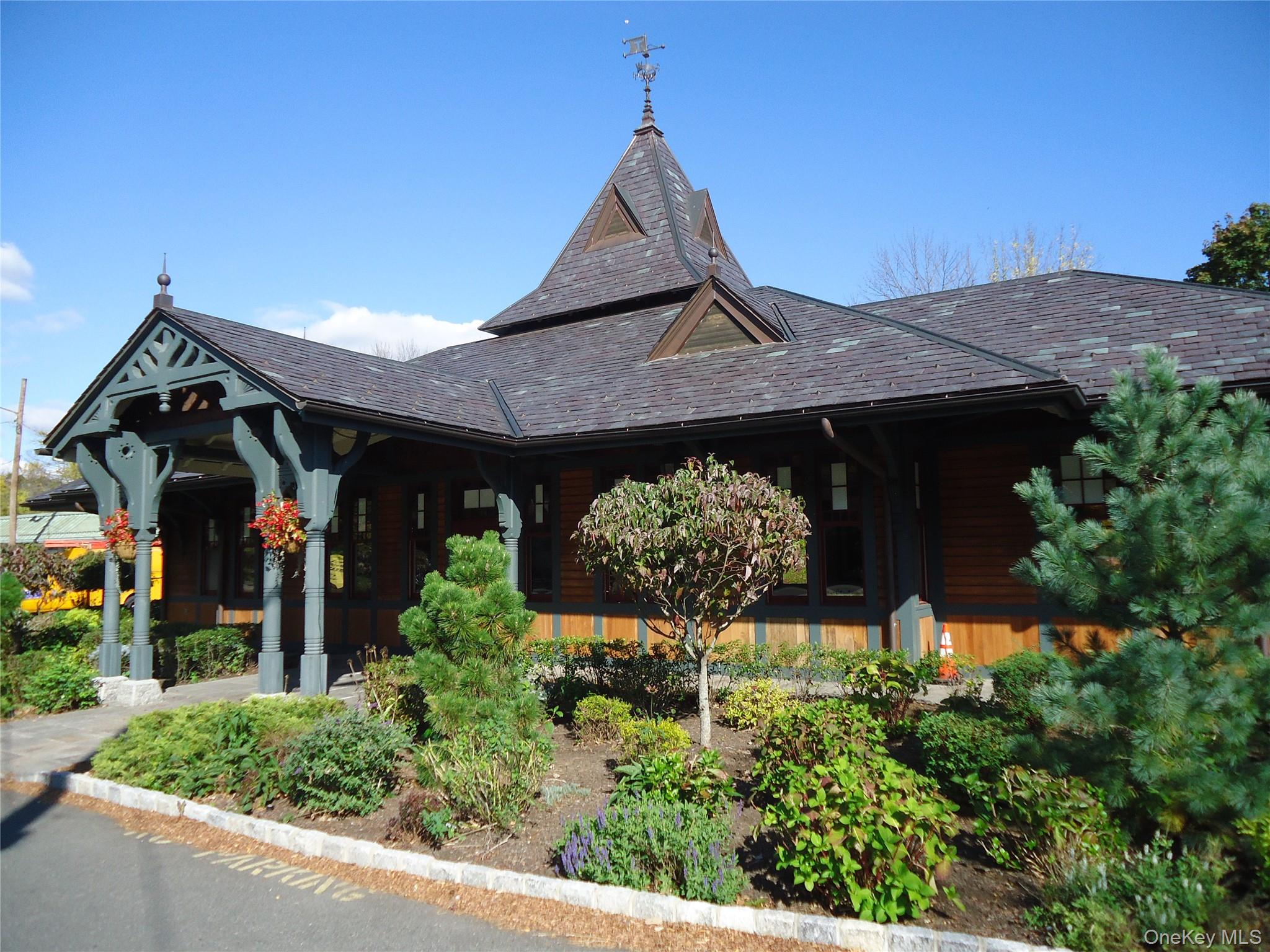 35 Deer Path Road, Tuxedo Park, NY 10987