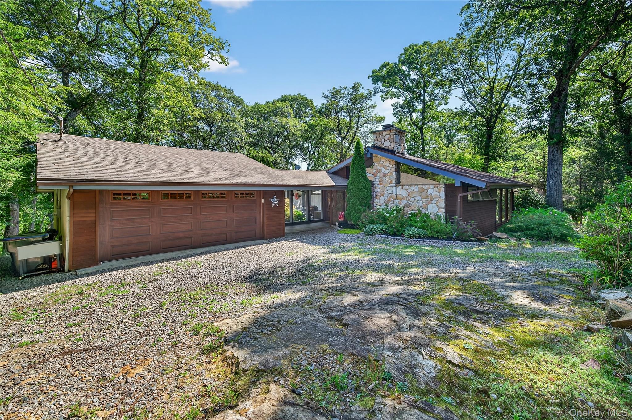 35 Deer Path Road, Tuxedo Park, NY 10987