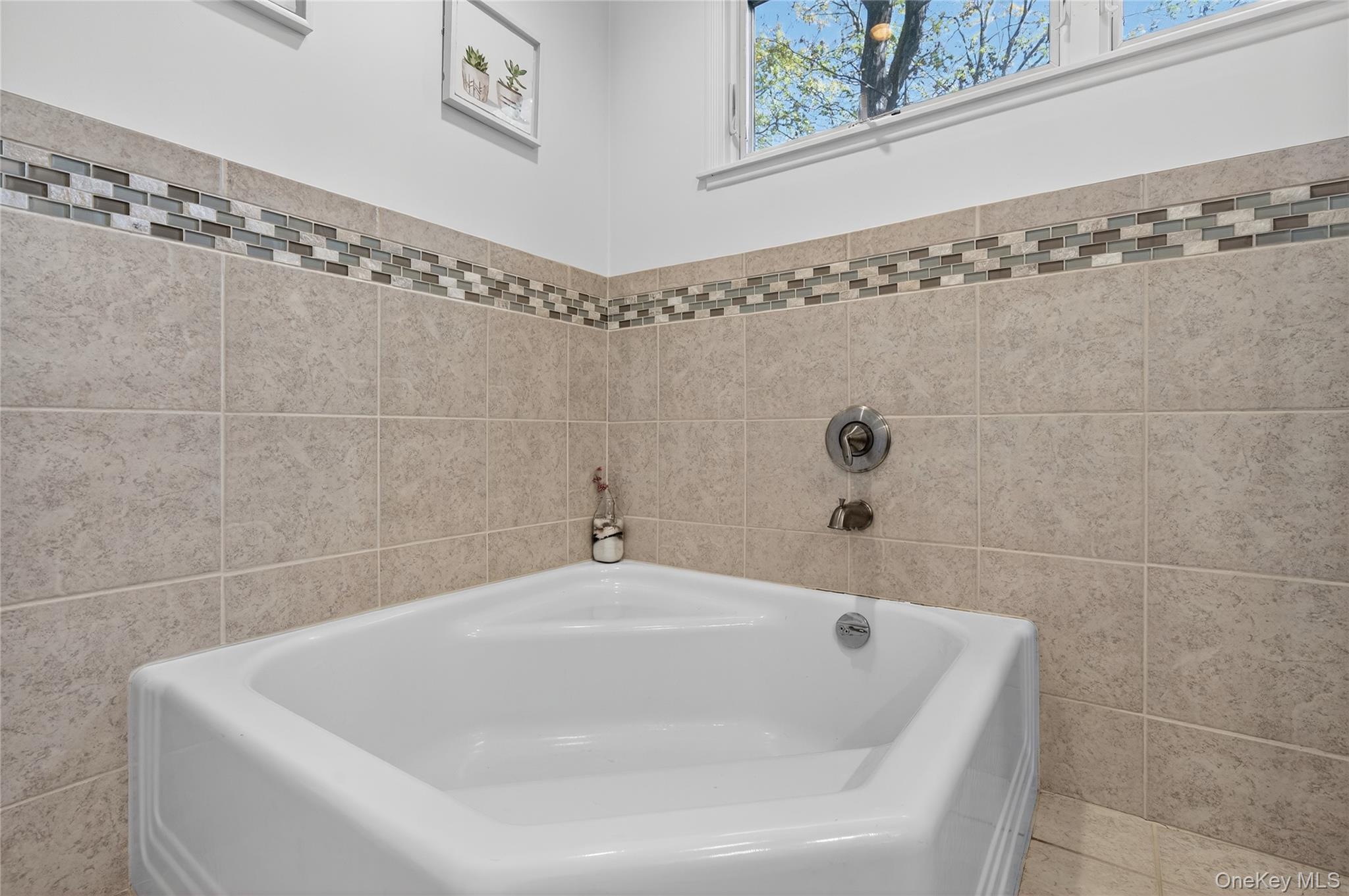 35 Deer Path Road, Tuxedo Park, NY 10987