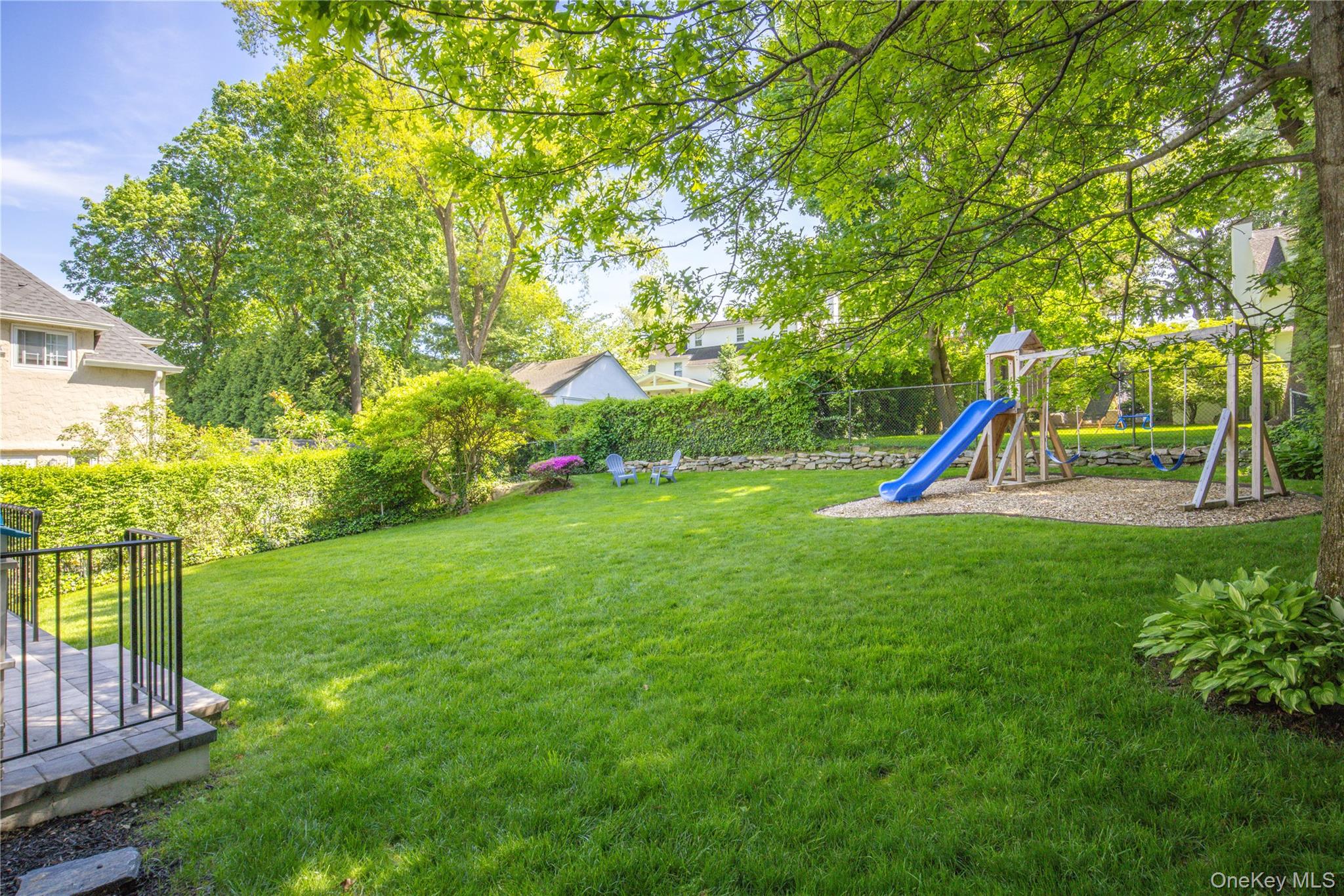 209 Pondfield Road W, Bronxville, NY 10708