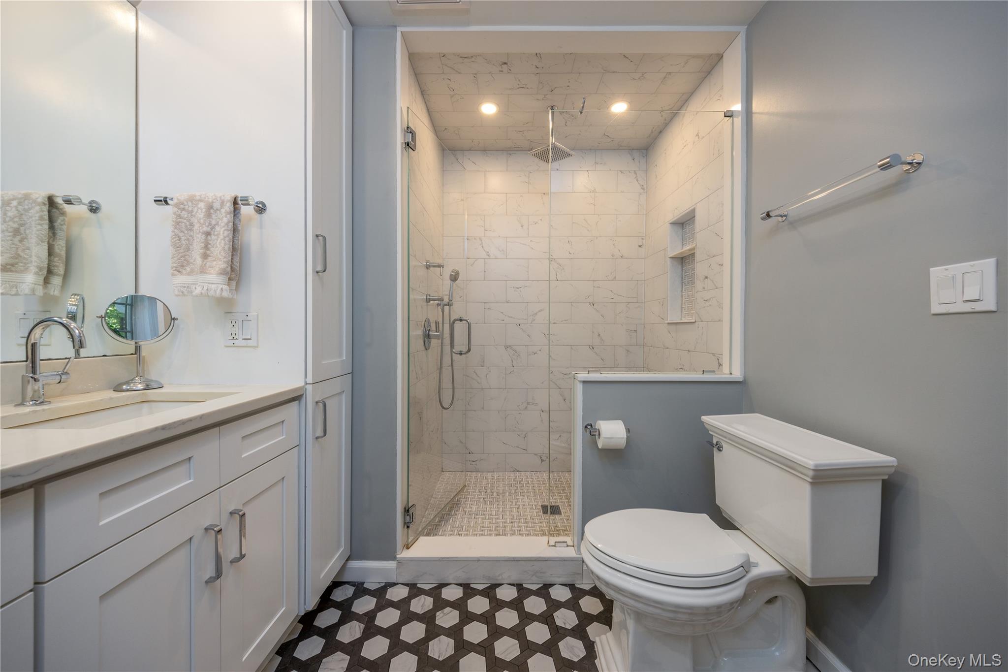 209 Pondfield Road W, Bronxville, NY 10708