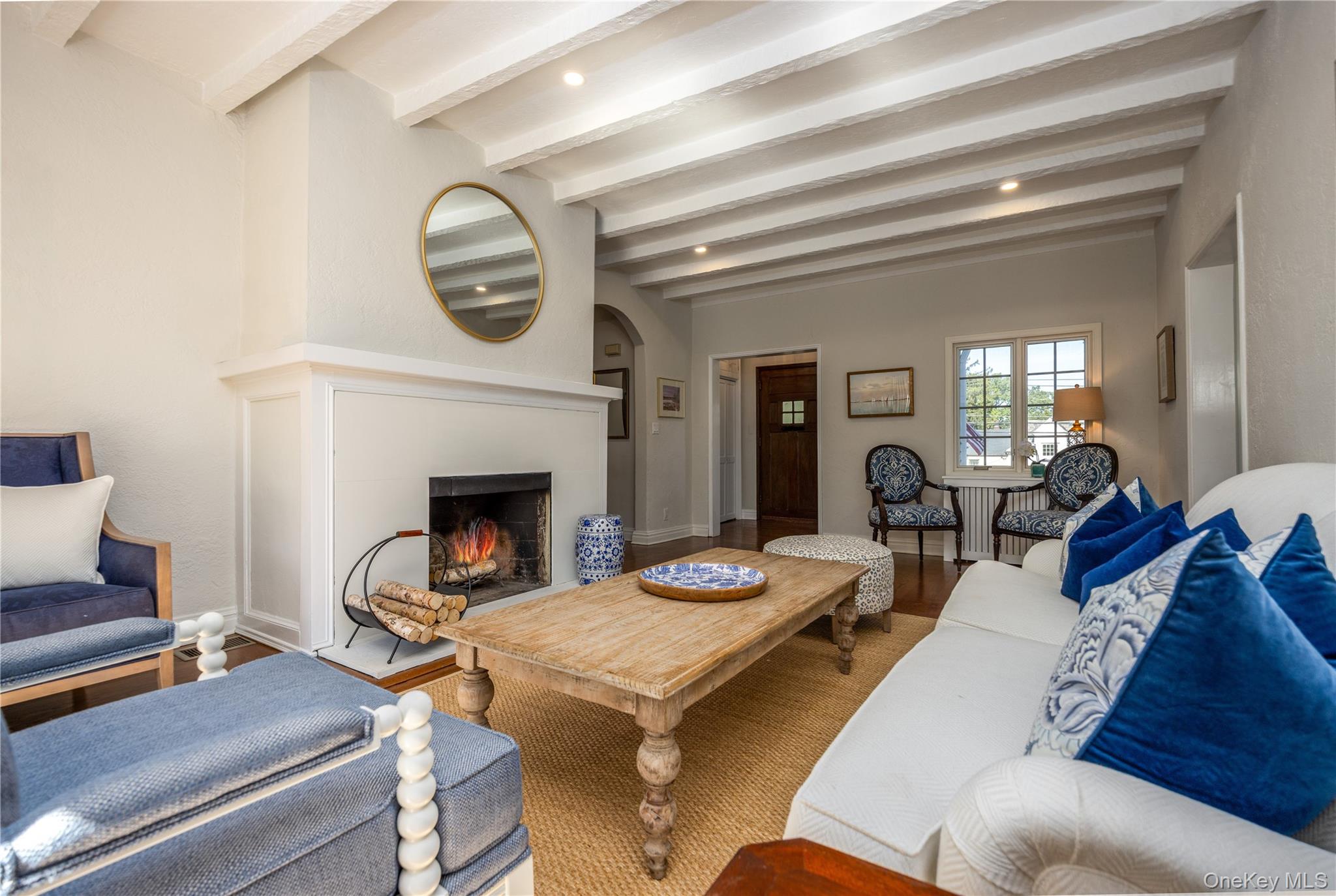 209 Pondfield Road W, Bronxville, NY 10708