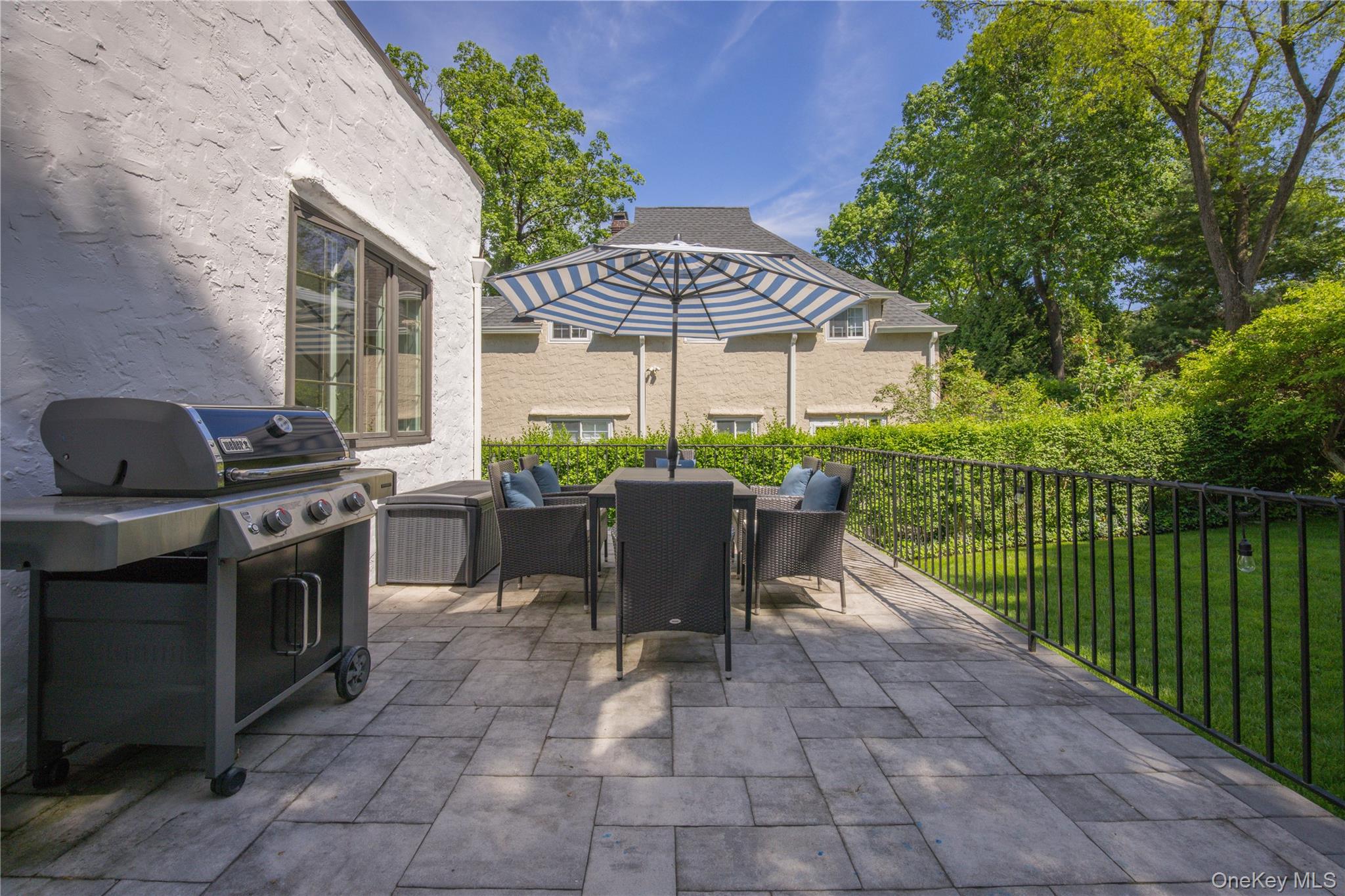 209 Pondfield Road W, Bronxville, NY 10708