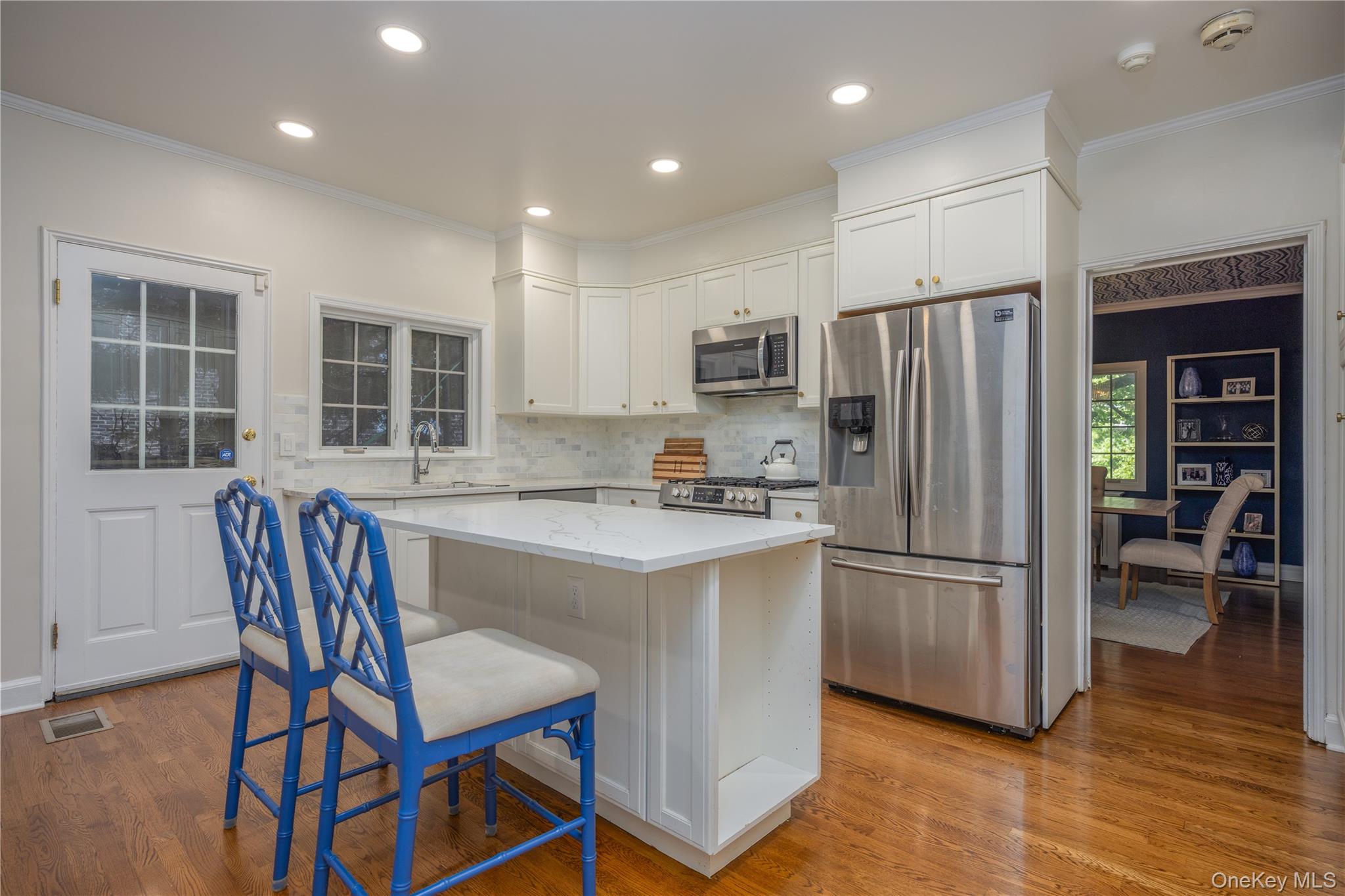 209 Pondfield Road W, Bronxville, NY 10708