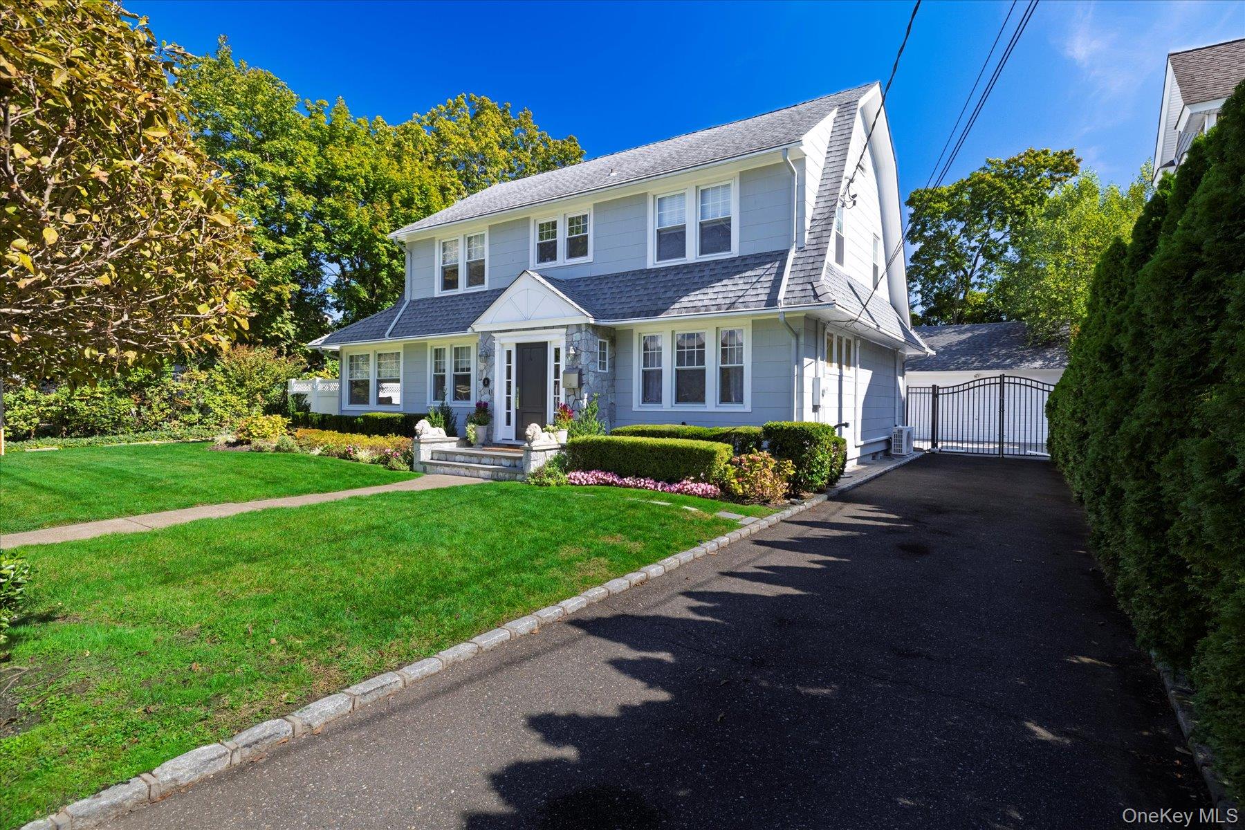 11 S Marion Place, Rockville Centre, NY 11570