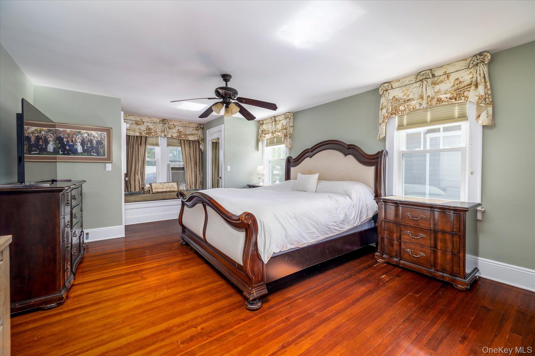 11 S Marion Place, Rockville Centre, NY 11570