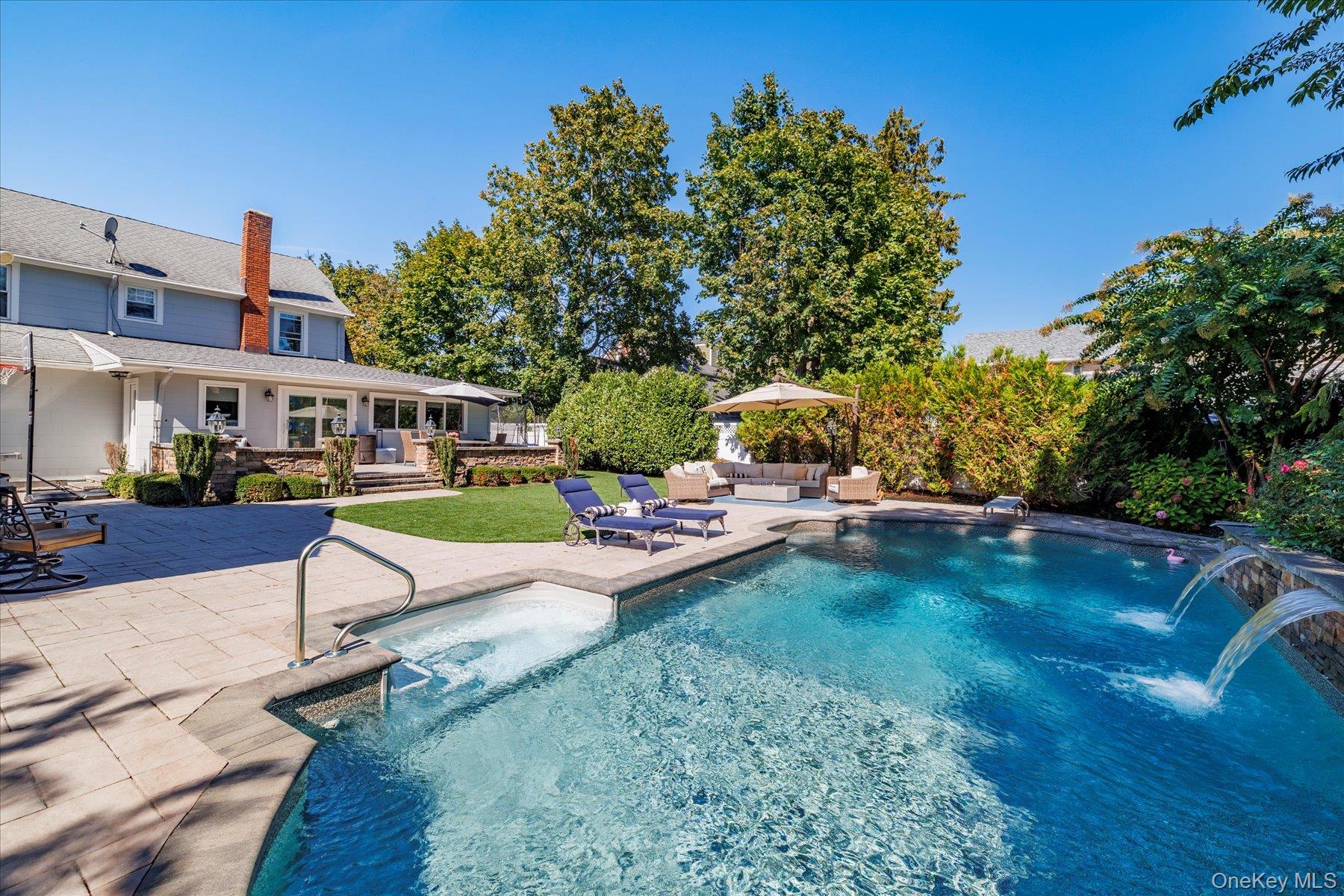 11 S Marion Place, Rockville Centre, NY 11570