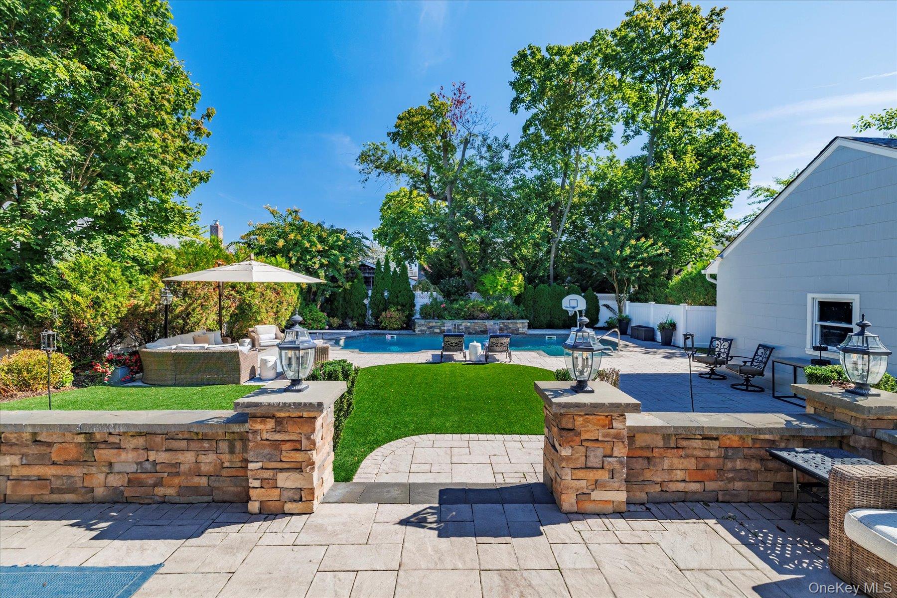 11 S Marion Place, Rockville Centre, NY 11570