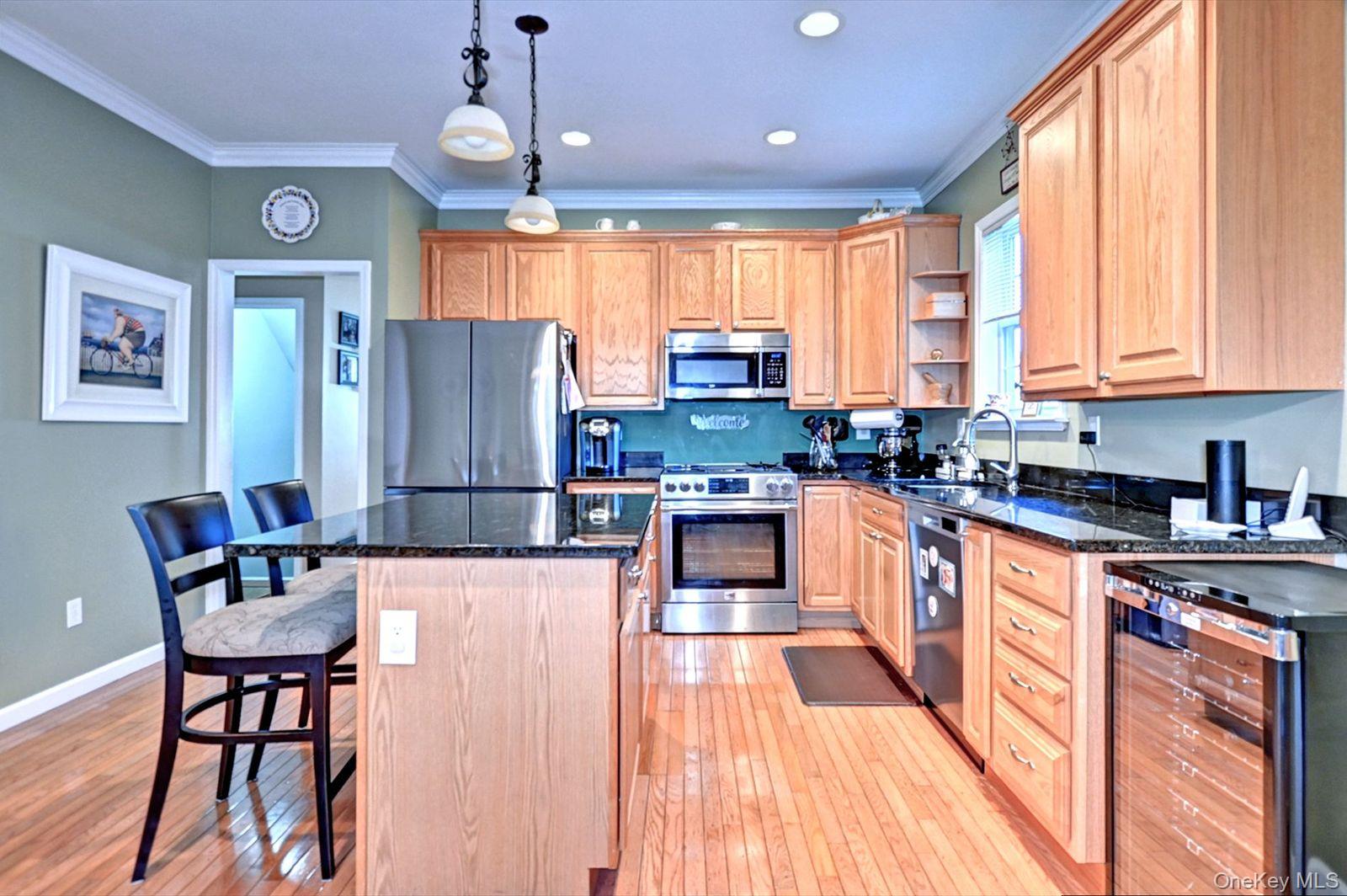 410 Mystic Way, Bay Shore, NY 11706