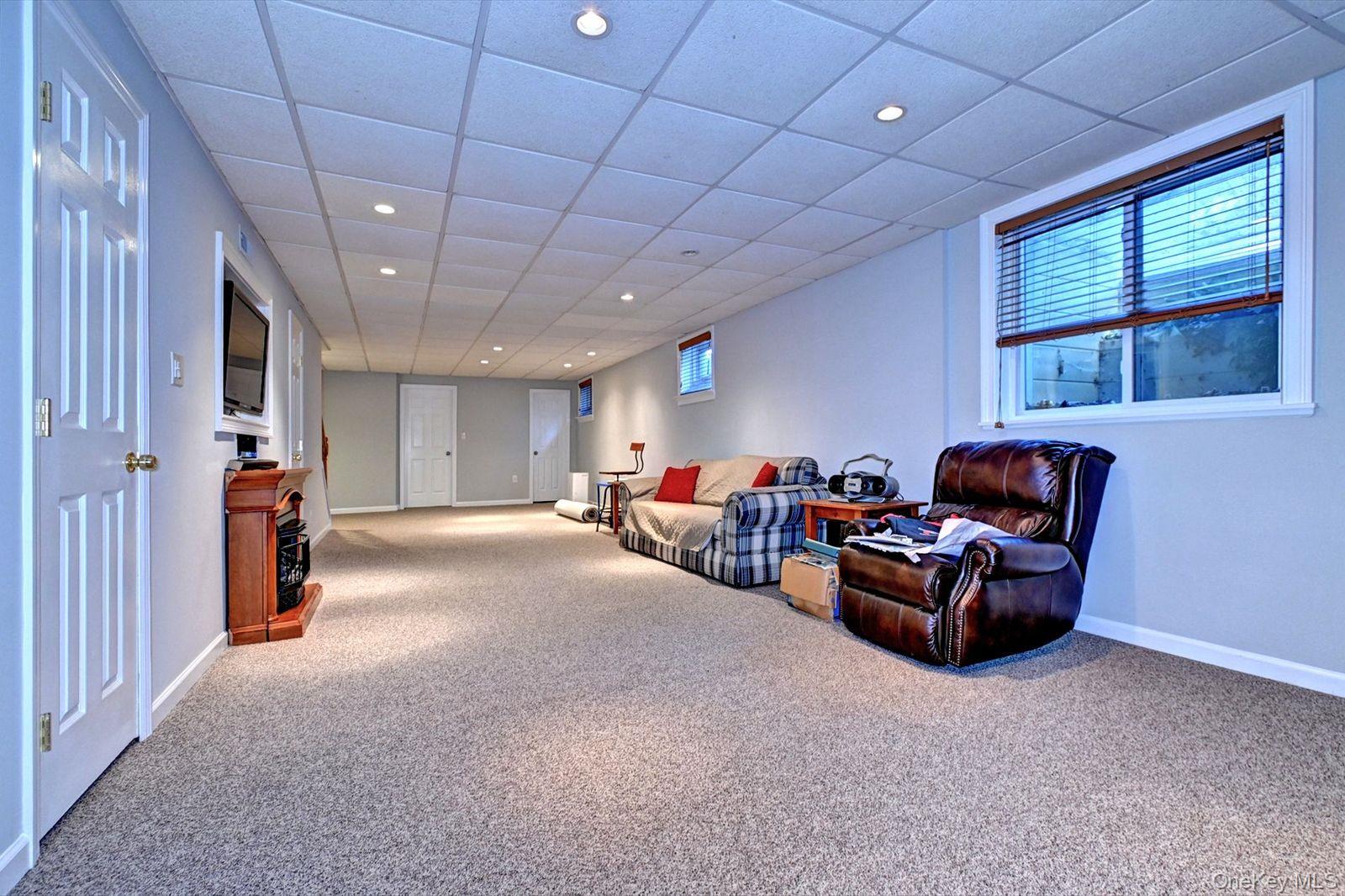 410 Mystic Way, Bay Shore, NY 11706