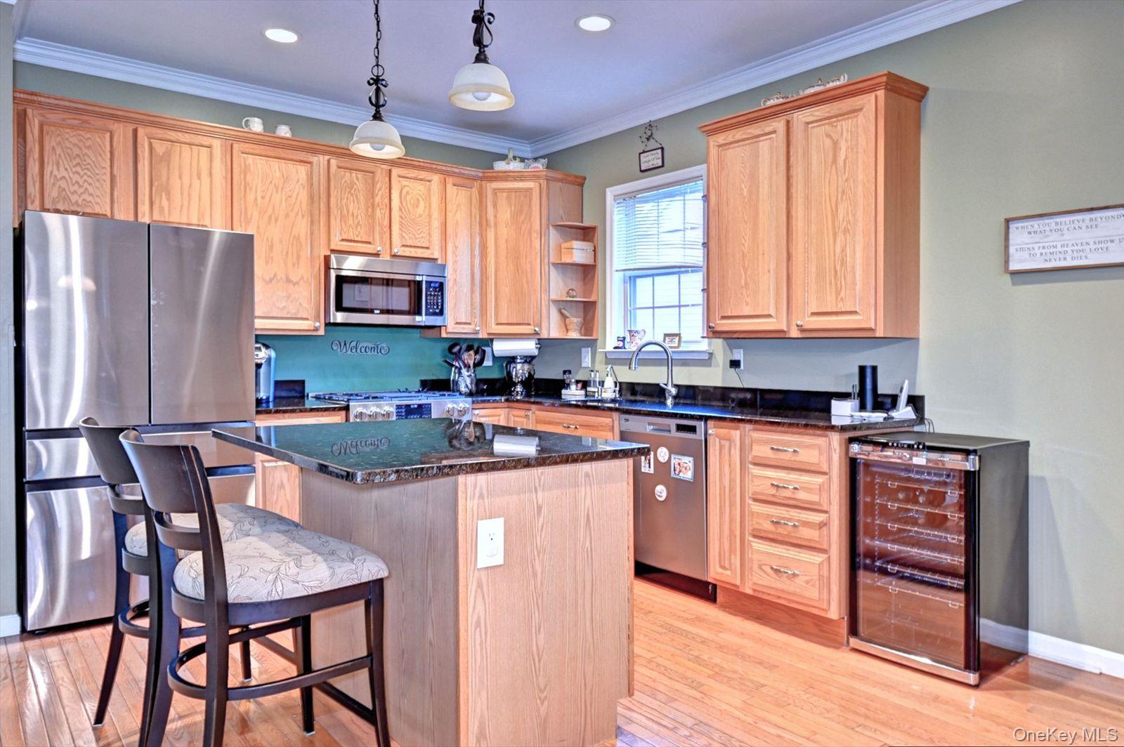 410 Mystic Way, Bay Shore, NY 11706