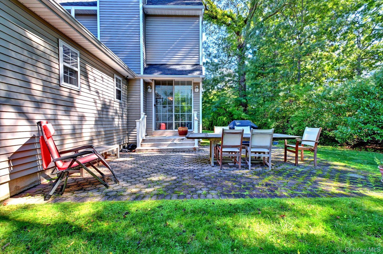 410 Mystic Way, Bay Shore, NY 11706