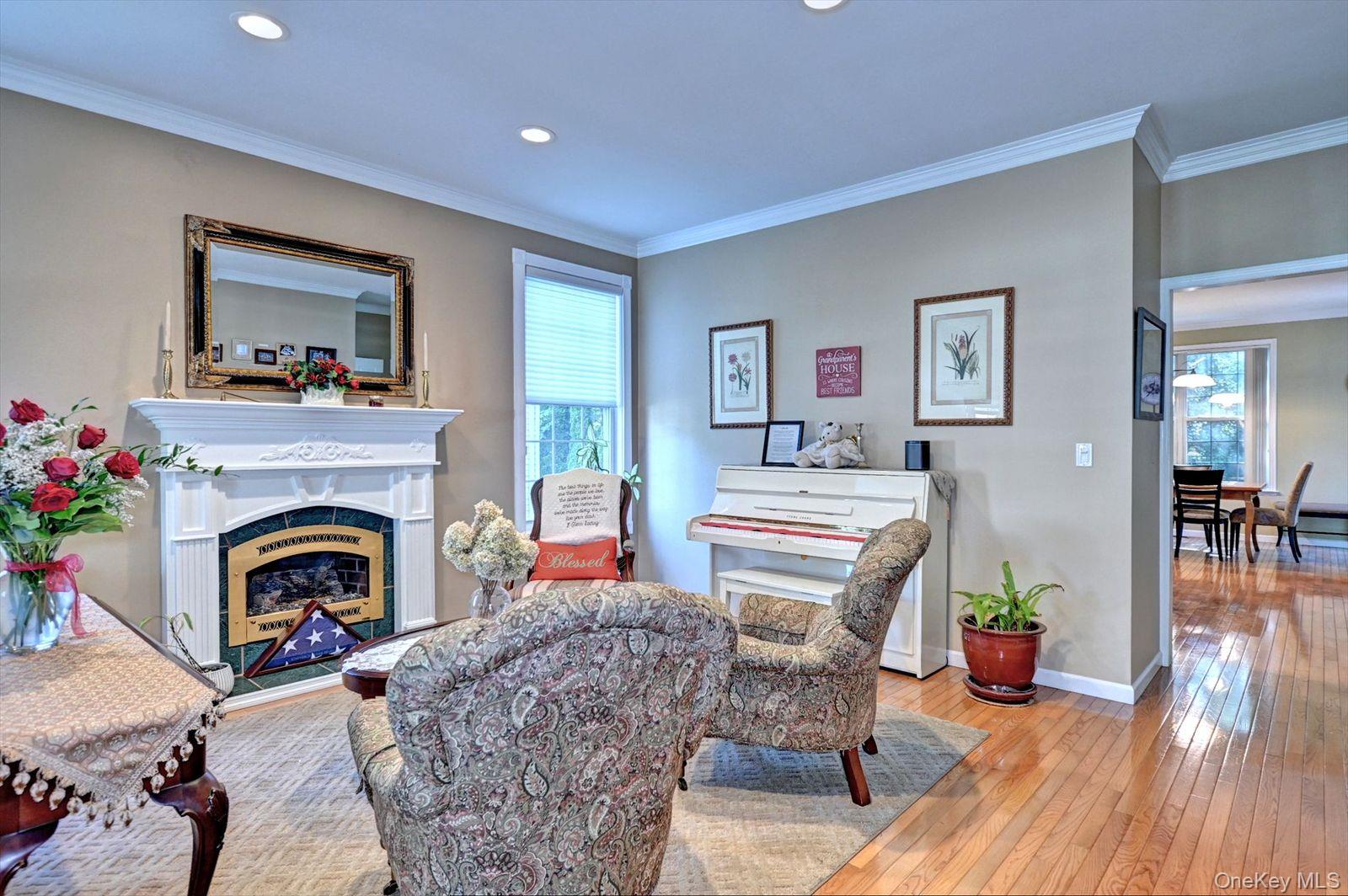 410 Mystic Way, Bay Shore, NY 11706