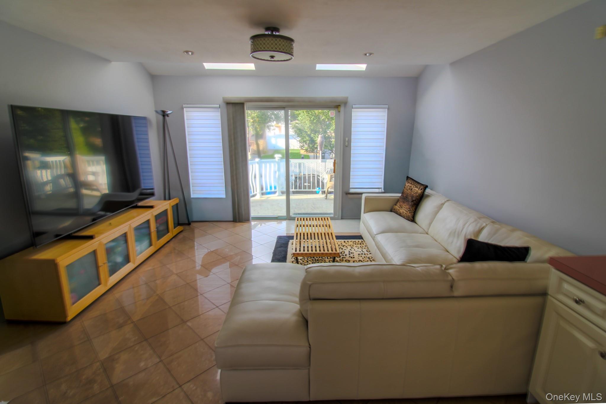 158 Camden Avenue, Staten Island, NY 10309