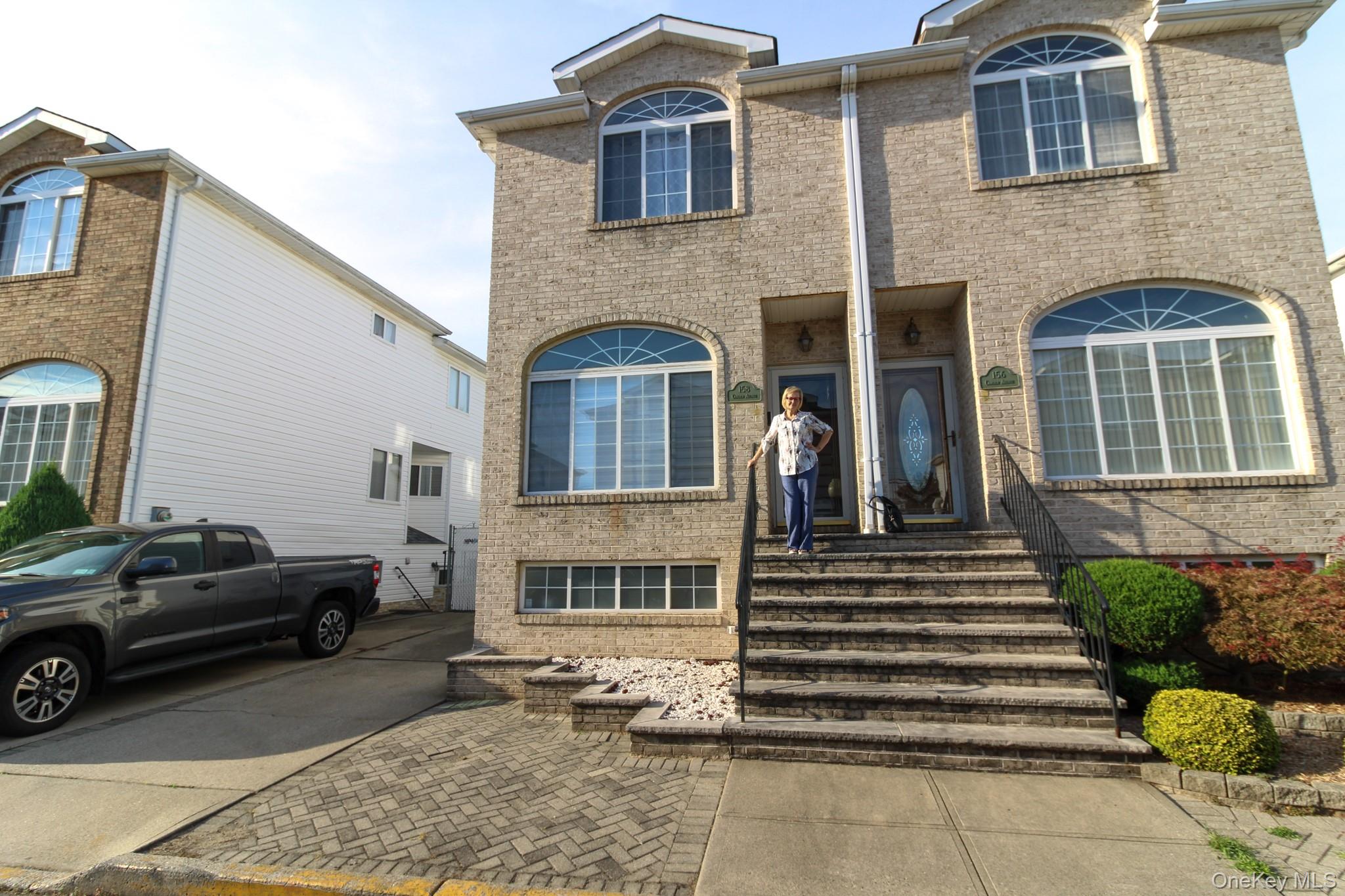 158 Camden Avenue, Staten Island, NY 10309