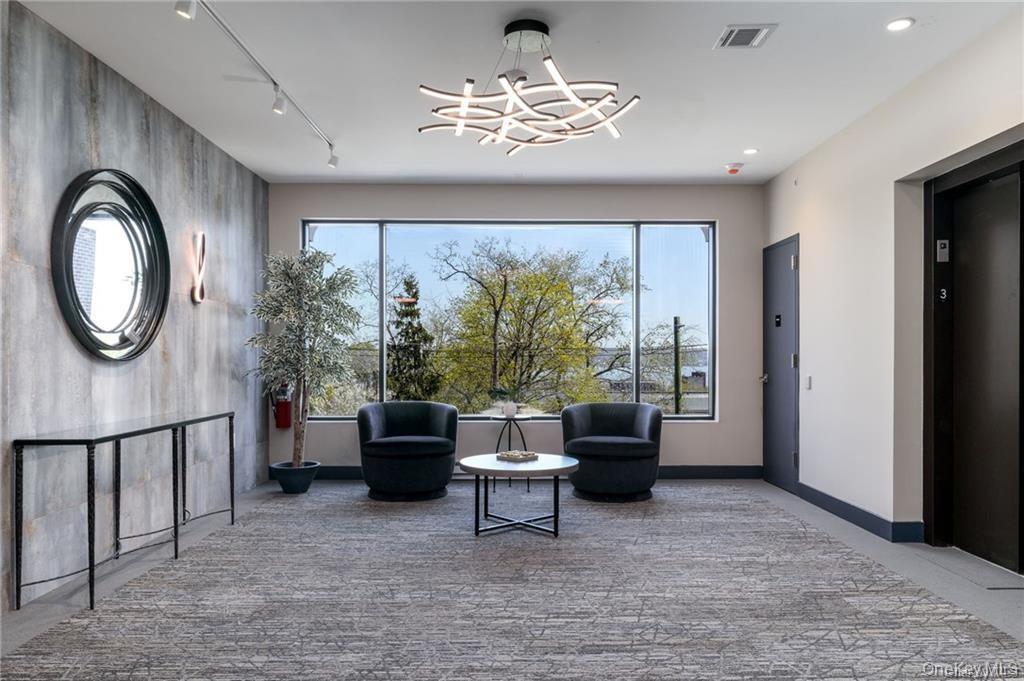 6 N Midland Avenue N, Nyack, NY 10960