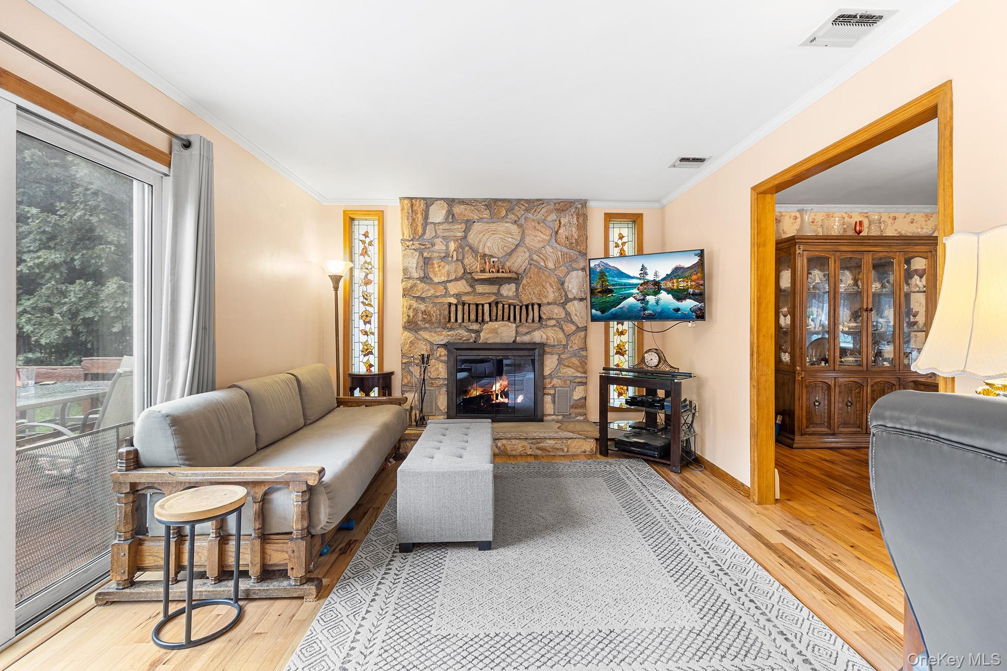 8 Barry Lane, Mount Sinai, NY 11766