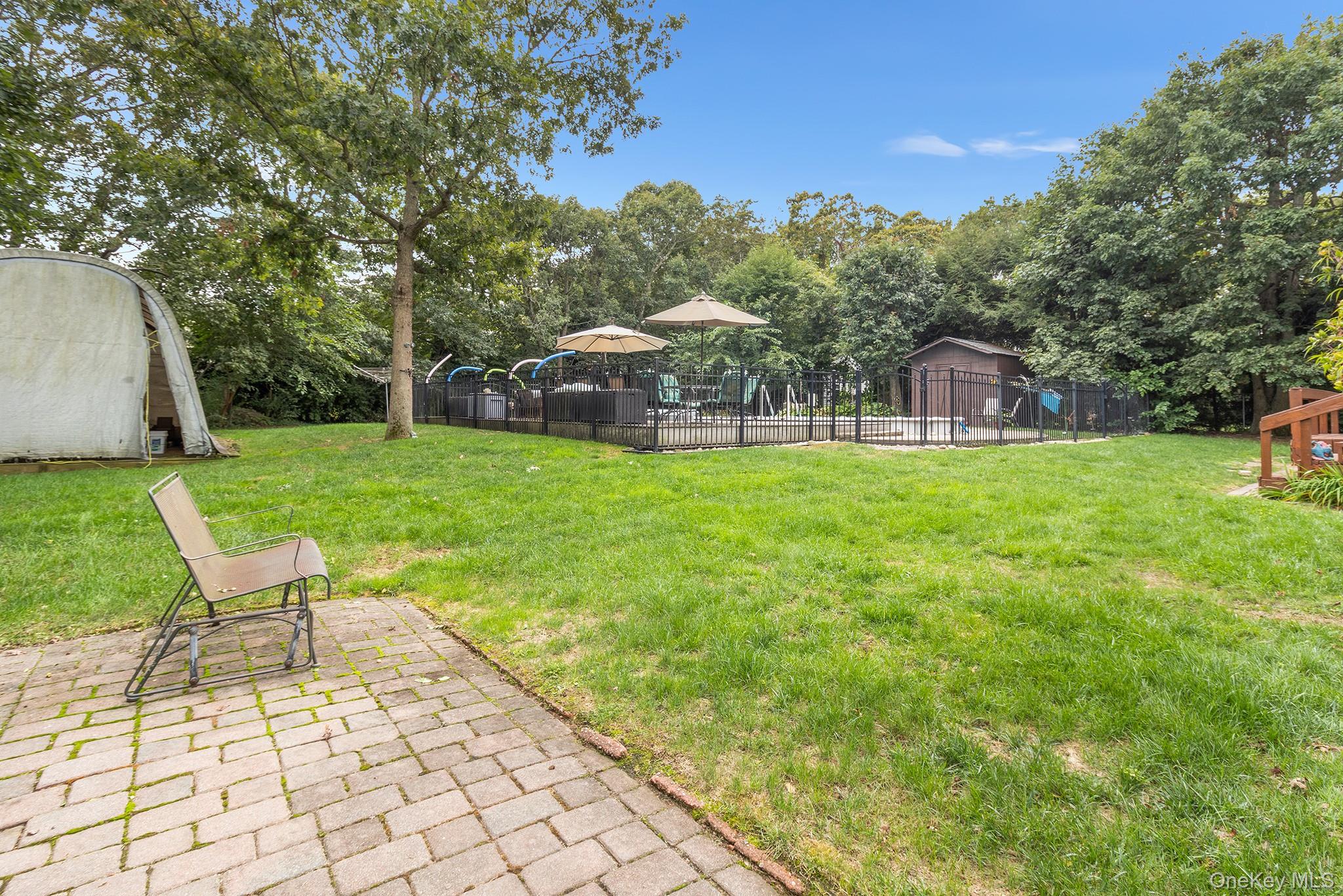 8 Barry Lane, Mount Sinai, NY 11766