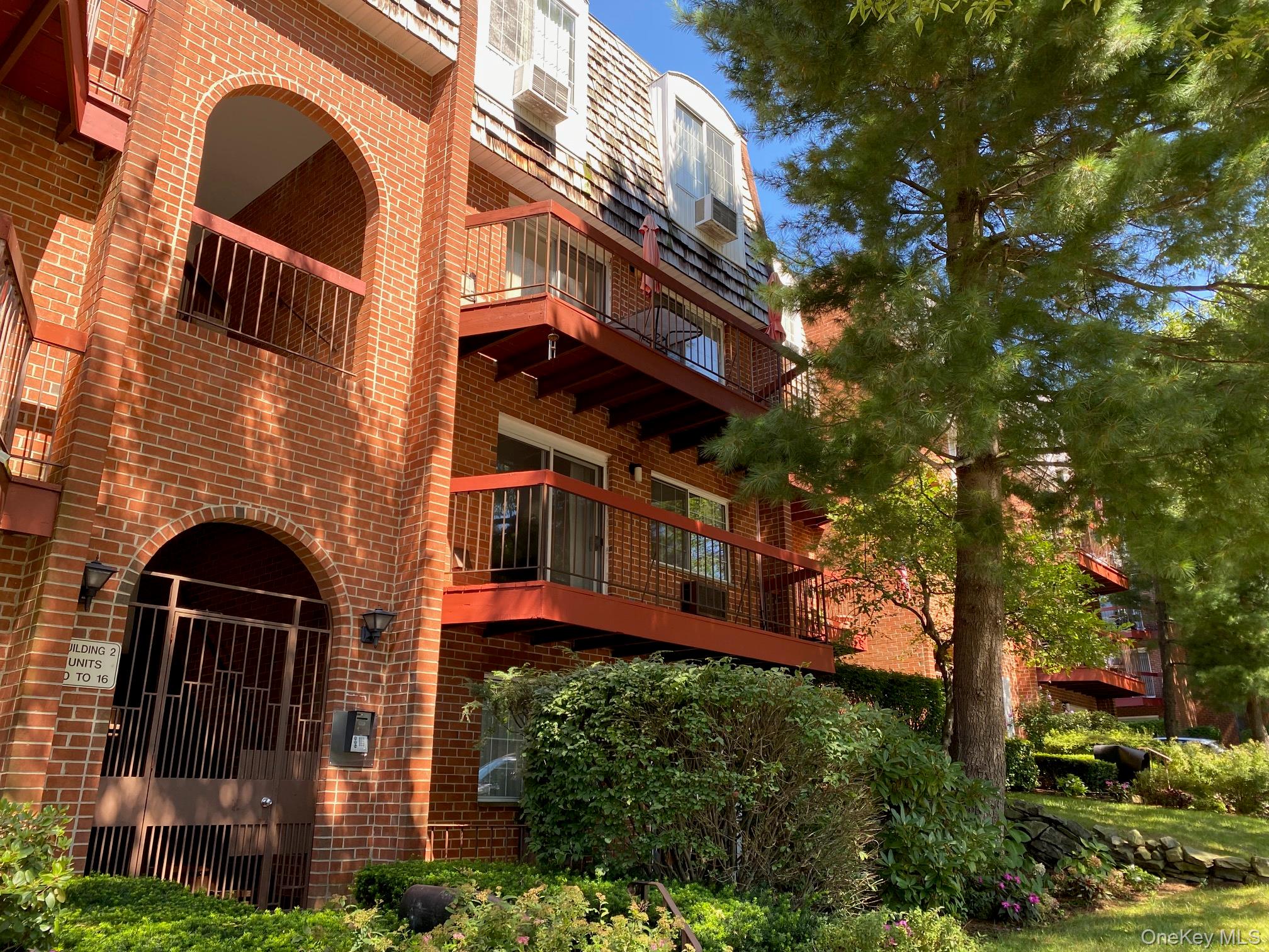 55 N Broadway # 3-1, White Plains, NY 10601