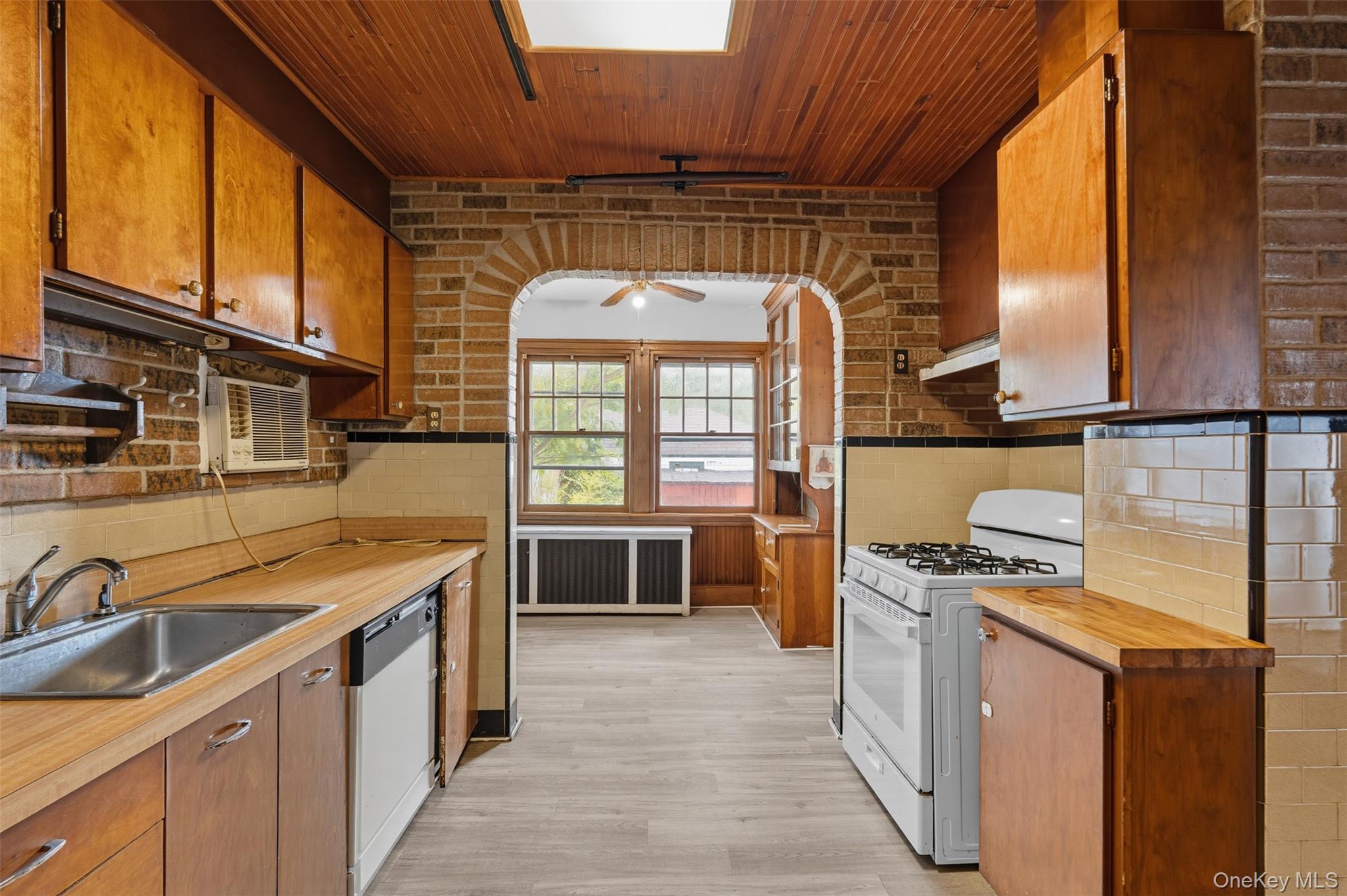 102 Washington Avenue, Suffern, NY 10901