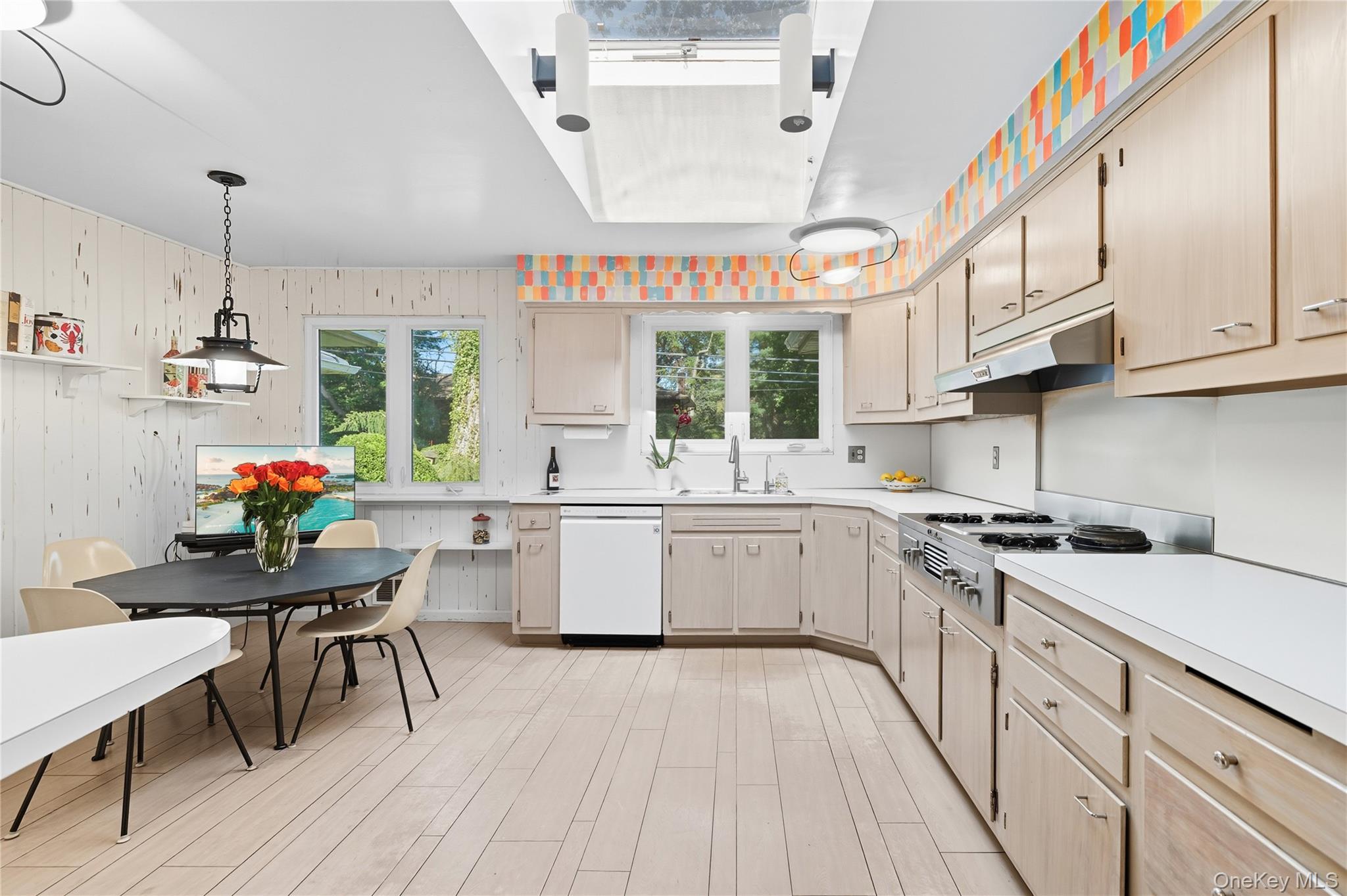 62 The Hemlocks, Roslyn Estates, NY 11576