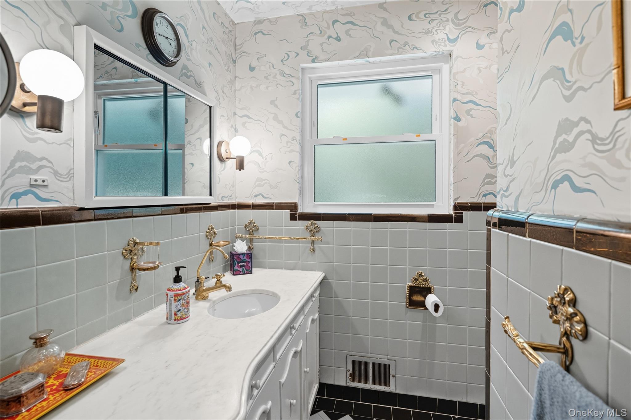 62 The Hemlocks, Roslyn Estates, NY 11576