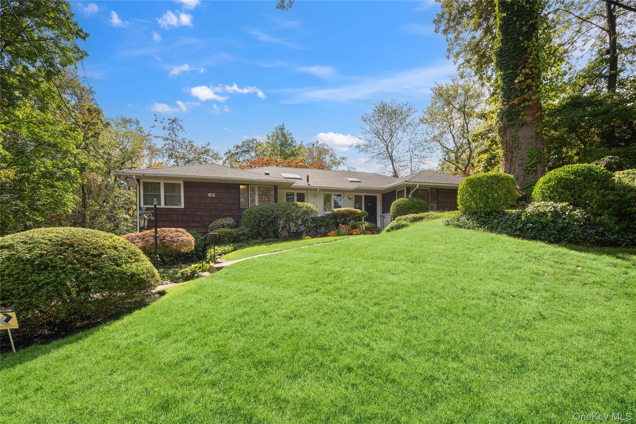 62 The Hemlocks, Roslyn Estates, NY 11576