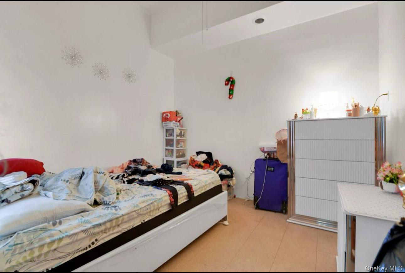 88-22 85th Street, Woodhaven, NY 11421