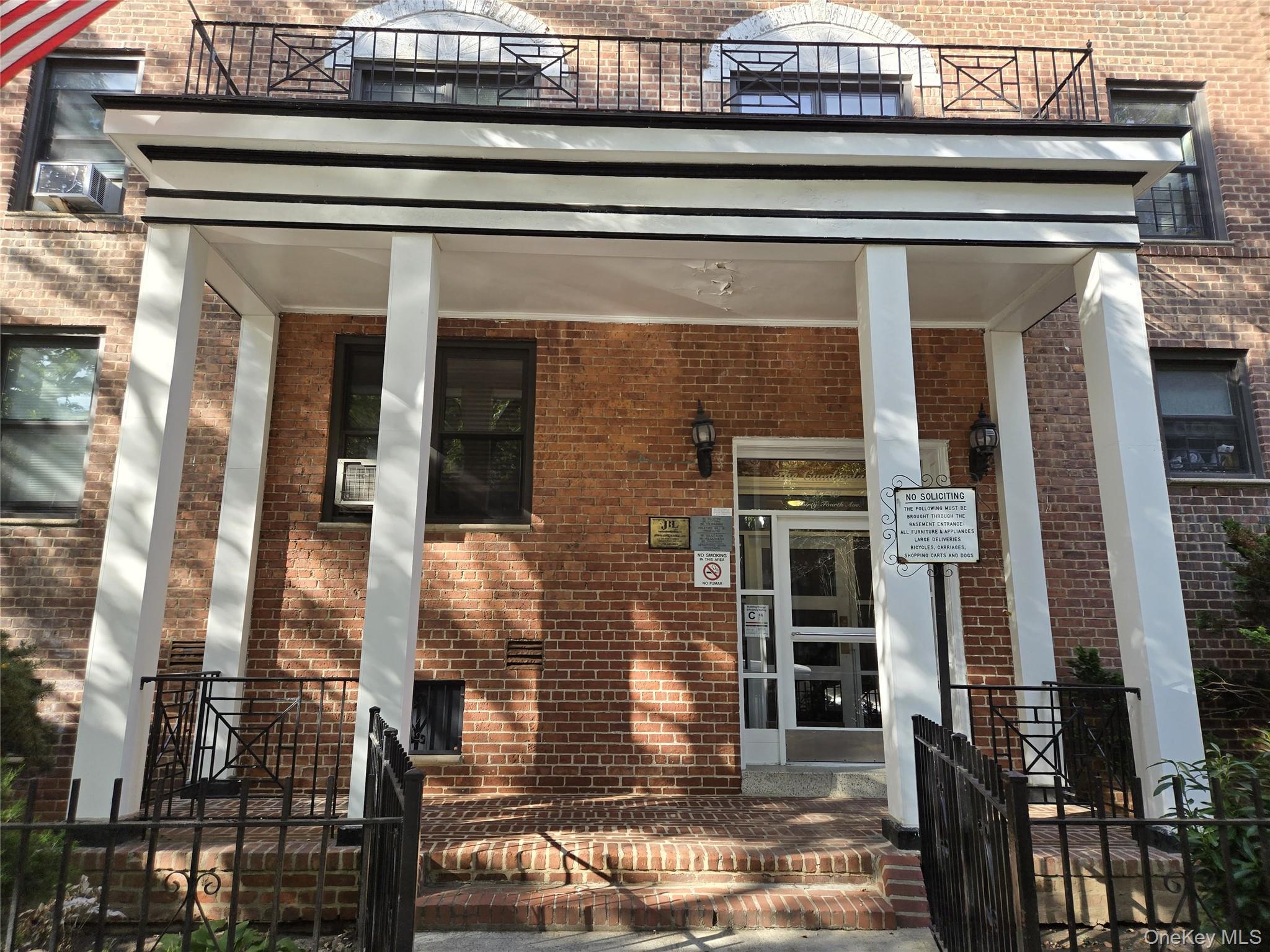 87-09 34th Avenue # 6K, Jackson Heights, NY 11372