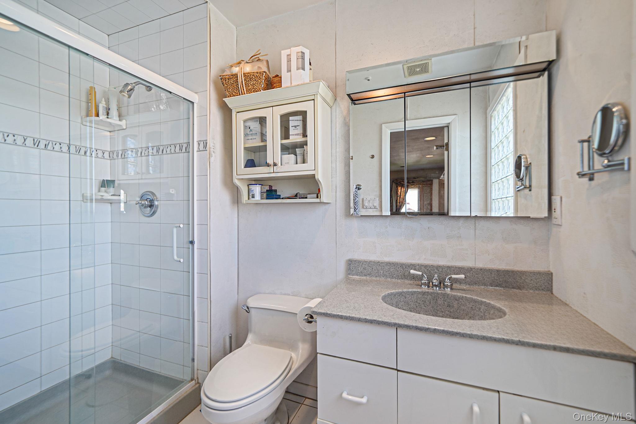 4000 Greentree Drive, Oceanside, NY 11572