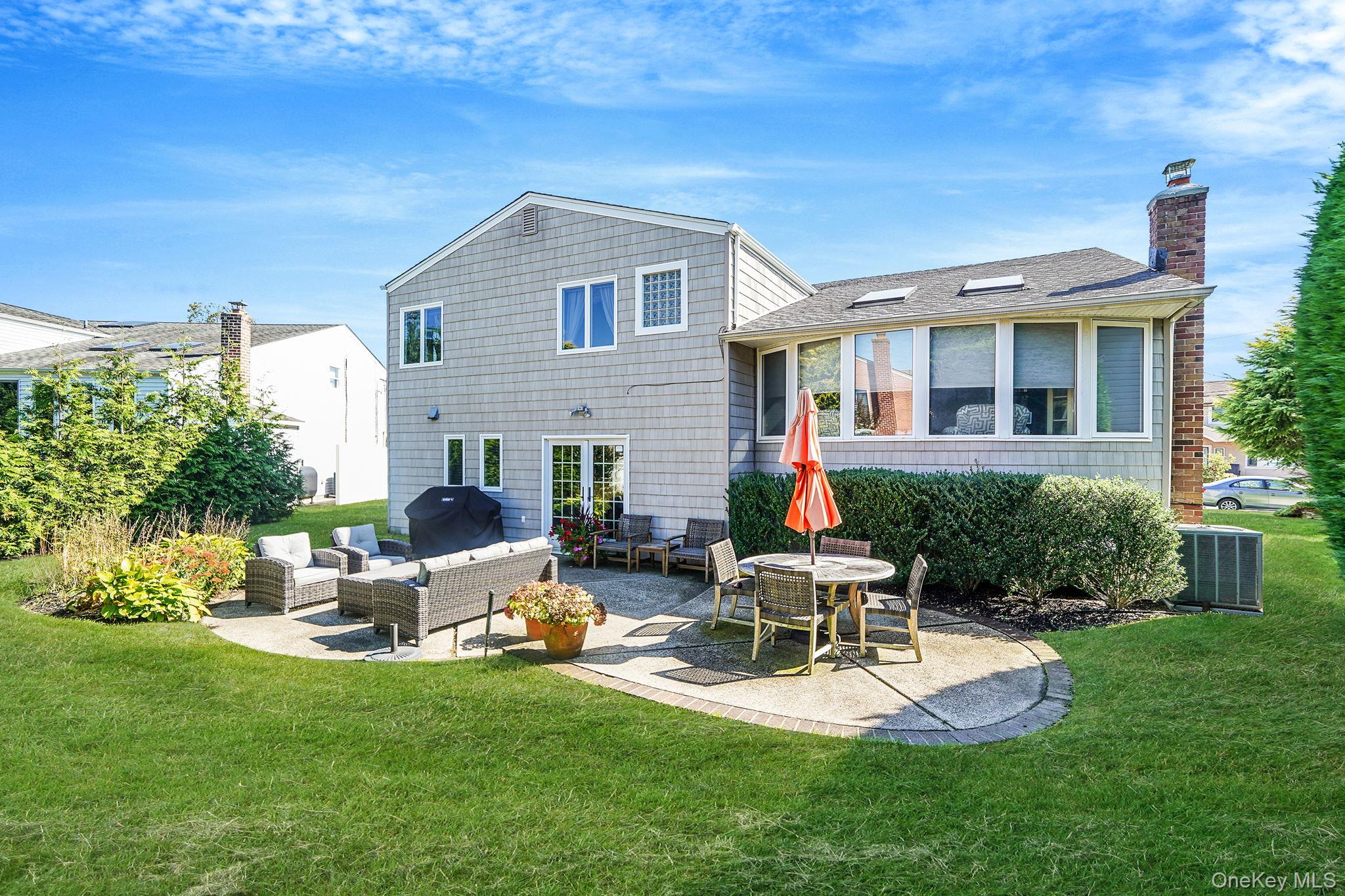 4000 Greentree Drive, Oceanside, NY 11572