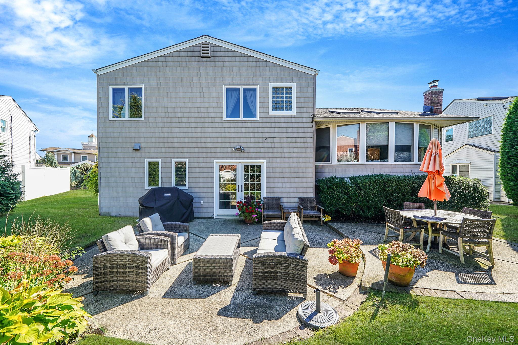 4000 Greentree Drive, Oceanside, NY 11572