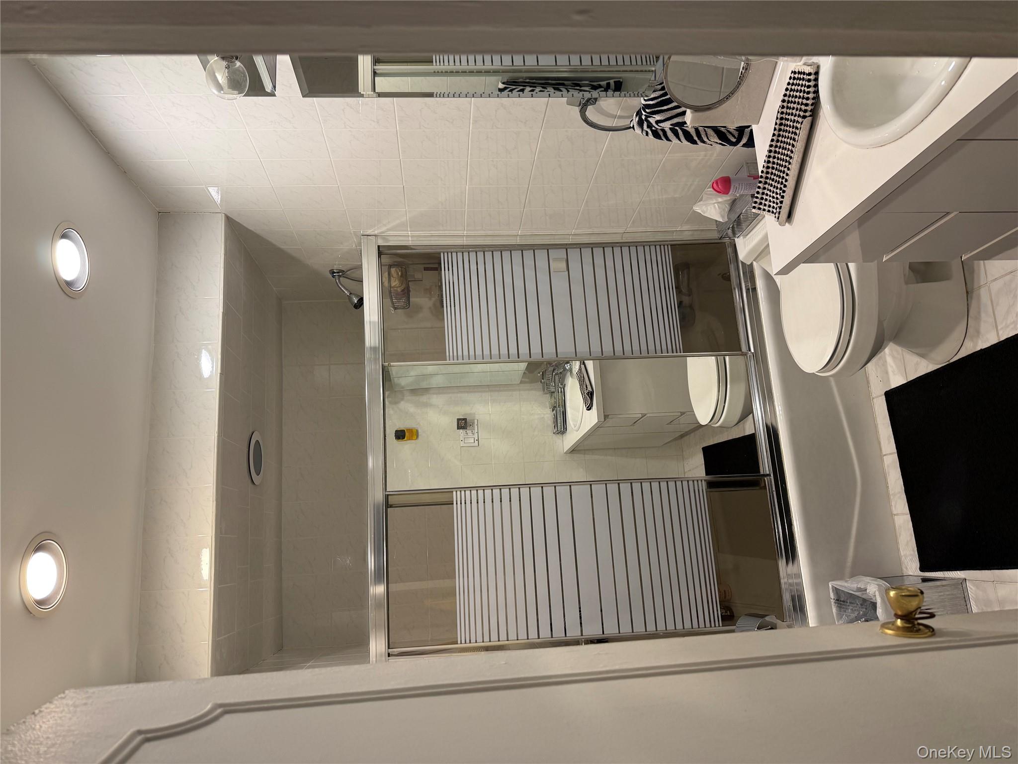 6 Regina Place, Yonkers, NY 10703