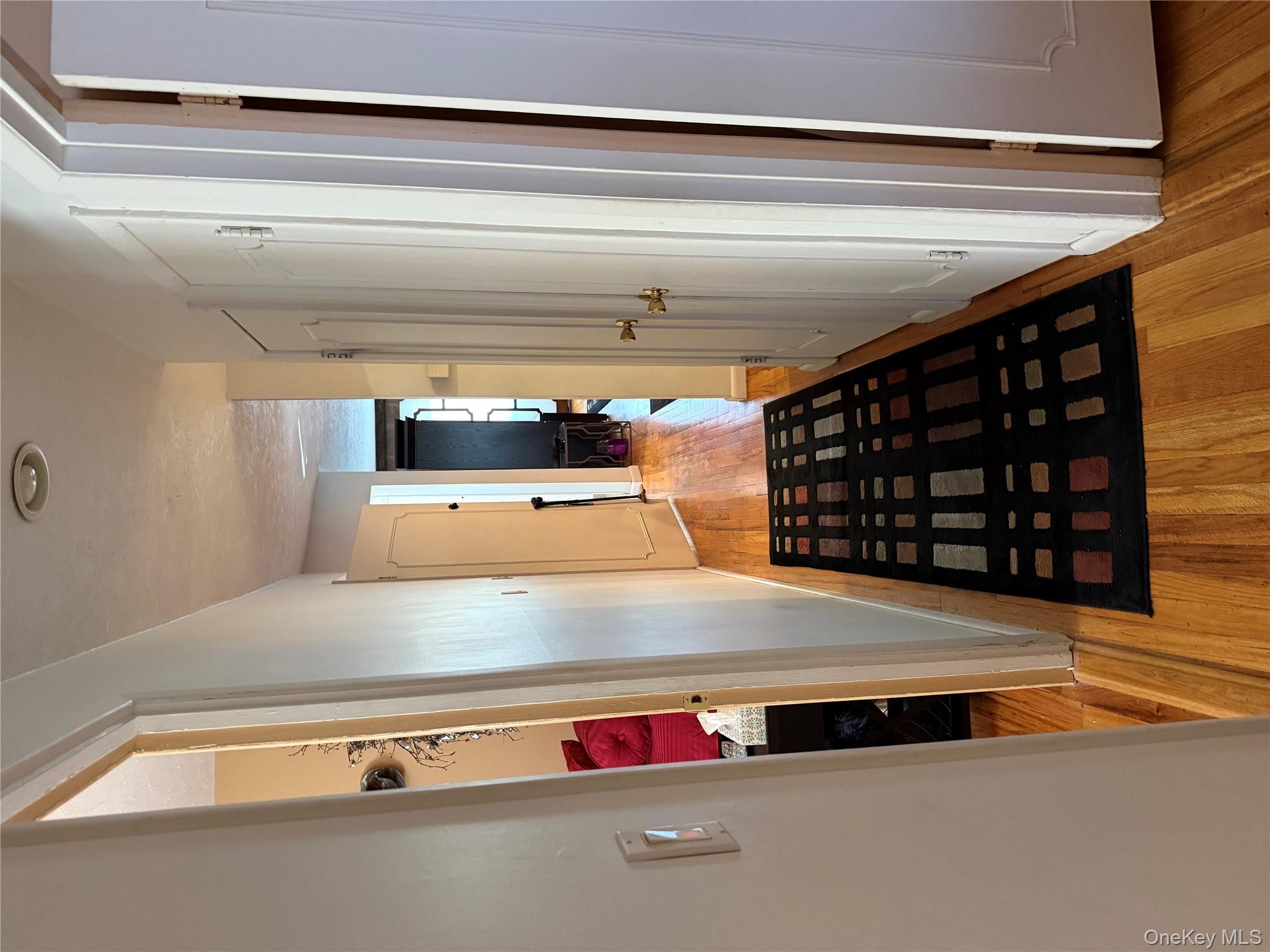 6 Regina Place, Yonkers, NY 10703