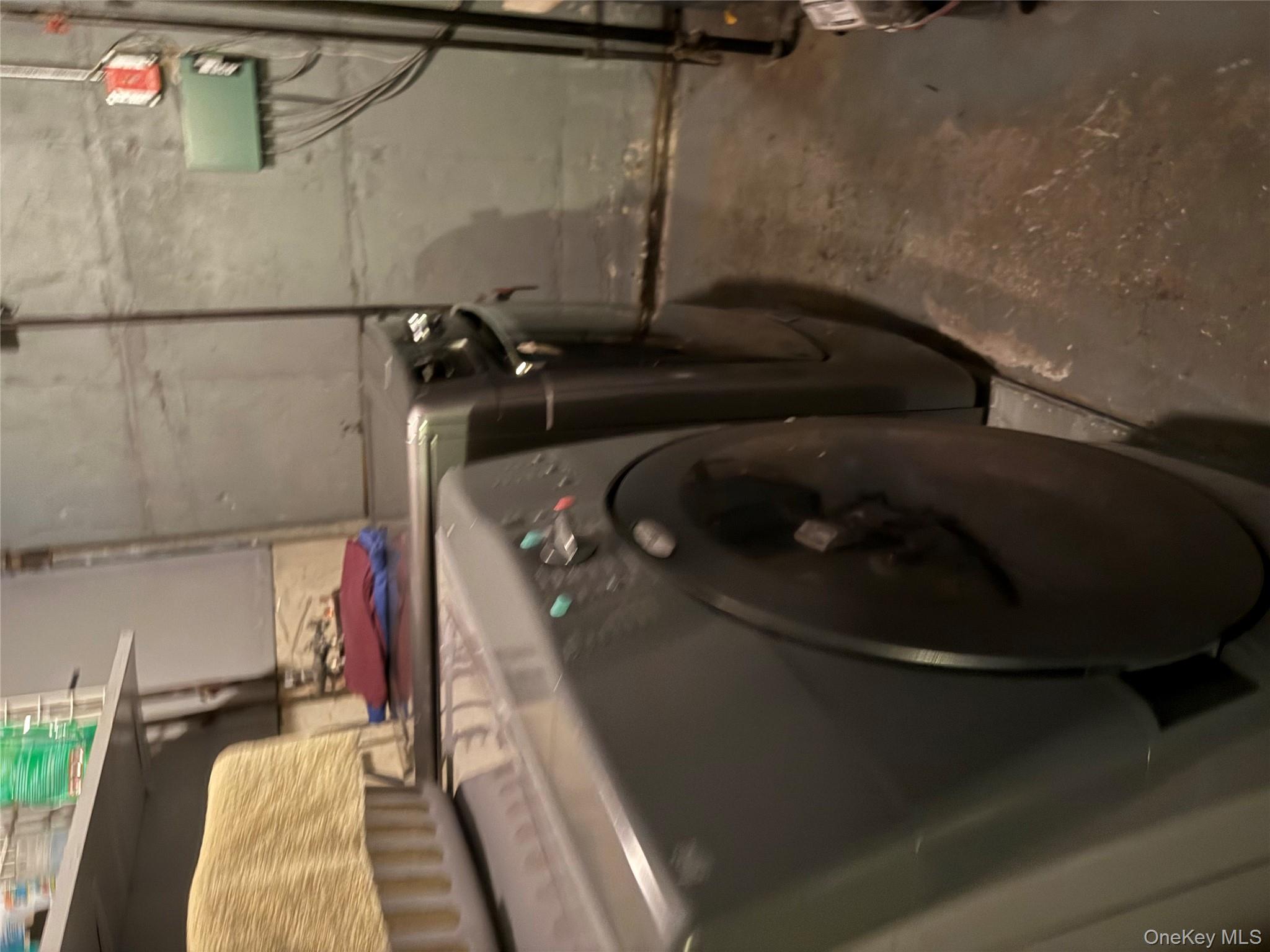 6 Regina Place, Yonkers, NY 10703