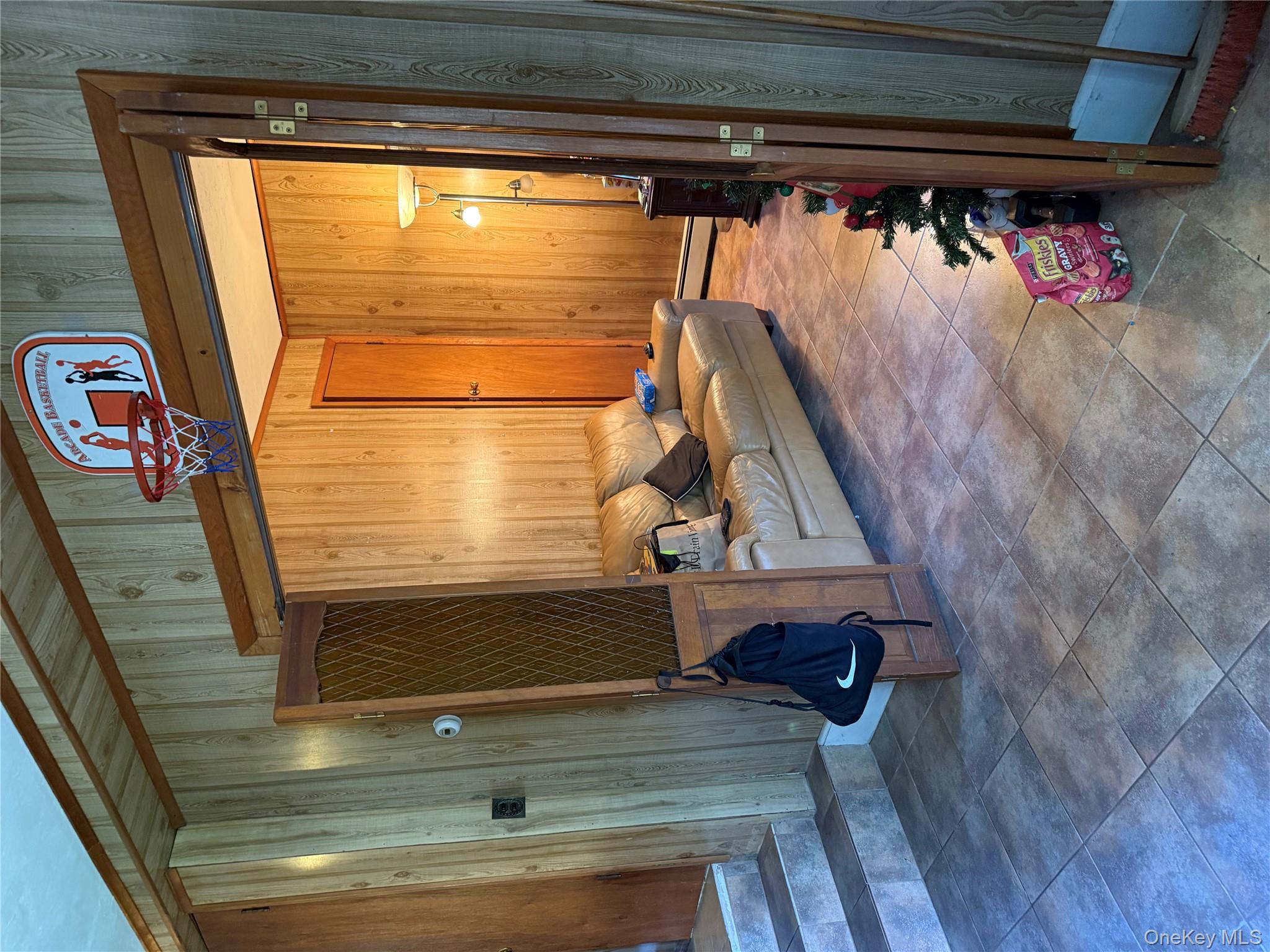 6 Regina Place, Yonkers, NY 10703