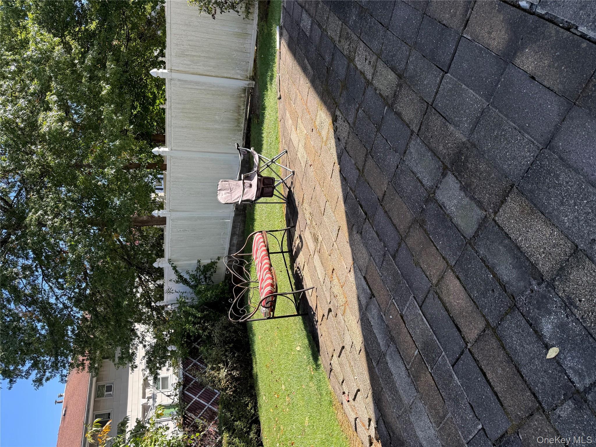 6 Regina Place, Yonkers, NY 10703