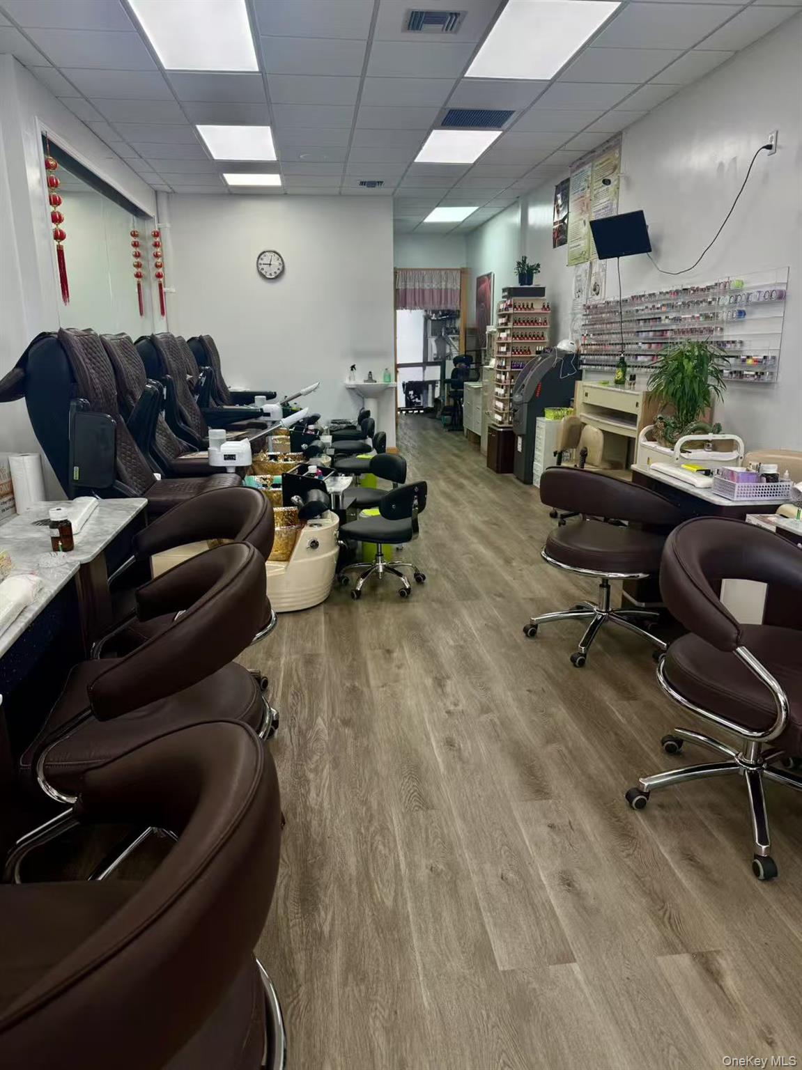 48-76 Sunrise HWY, Massapequa Park, NY 11762