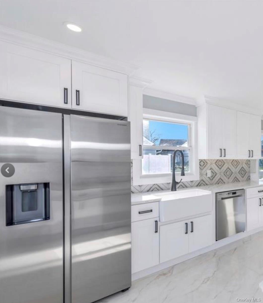 26 Brewster Hill Road, East Setauket, NY 11733