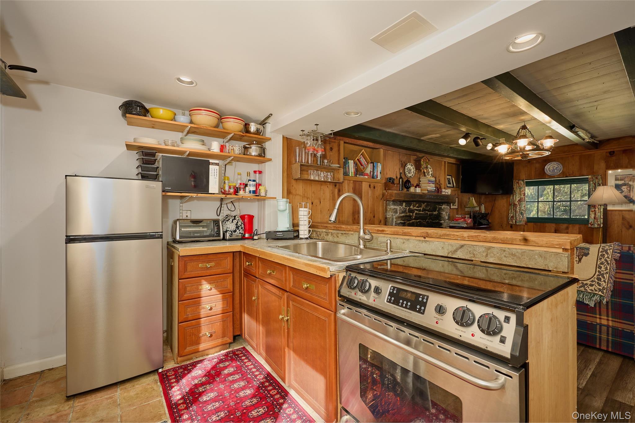 356 Rossway Road, Pleasant Valley, NY 12569